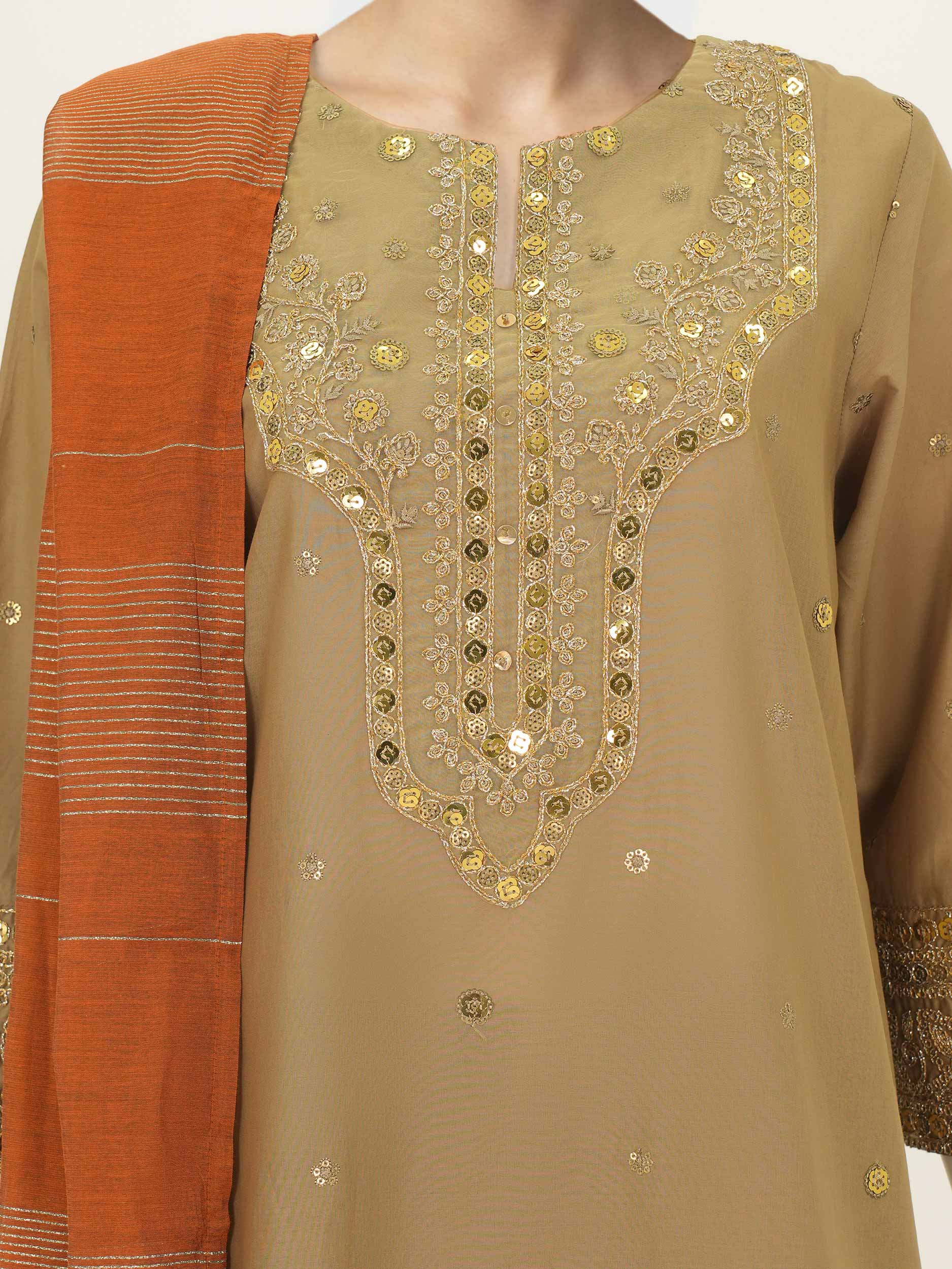 3 Piece Lawn Suit- Embroidered (Pret)