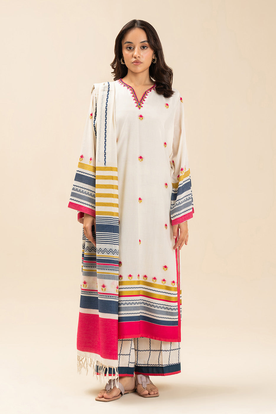 3 PIECE EMBROIDERED JACQUARD SUIT (PRET)