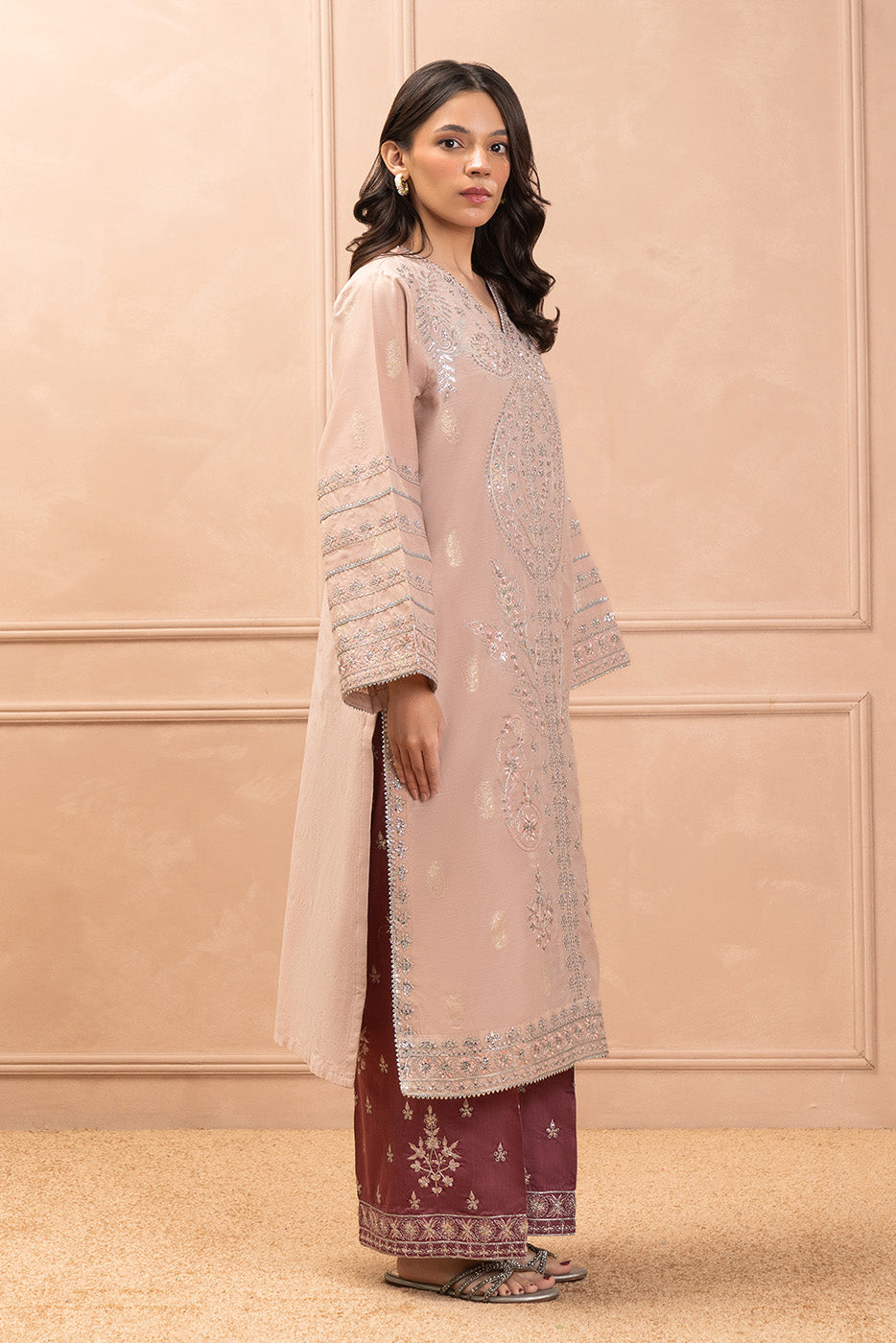 2 PIECE EMBROIDERED ZARI JACQUARD SUIT (LUXURY PRET)
