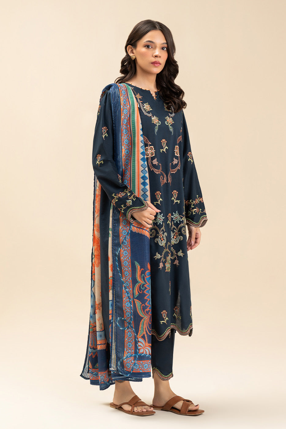 3 PIECE EMBROIDERED LAWN SUIT (PRET)