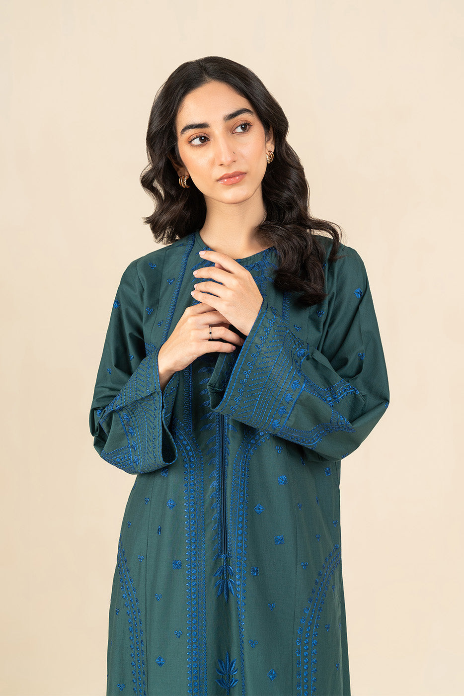 2 PIECE EMBROIDERED LAWN SUIT (PRET)