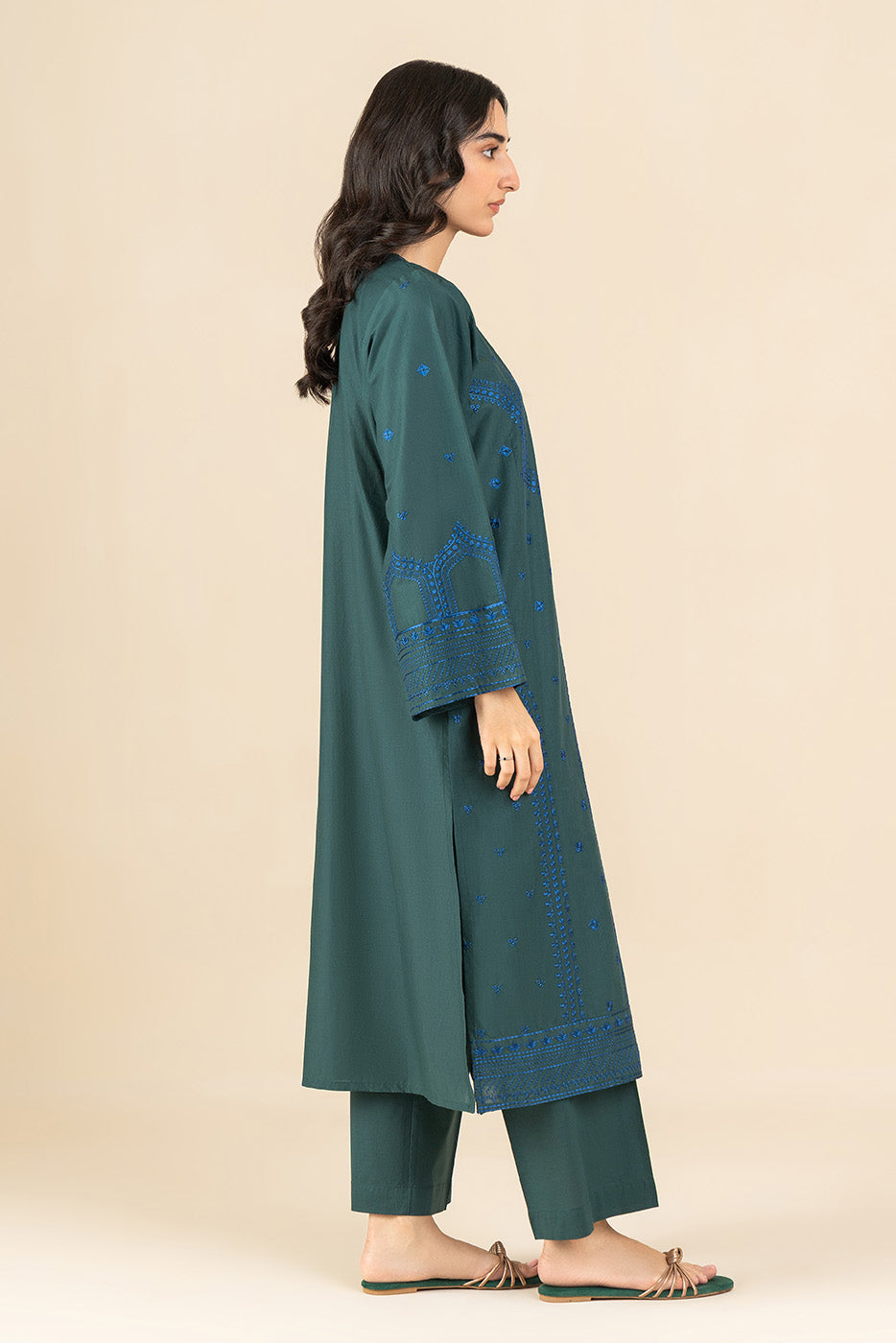 2 PIECE EMBROIDERED LAWN SUIT (PRET)