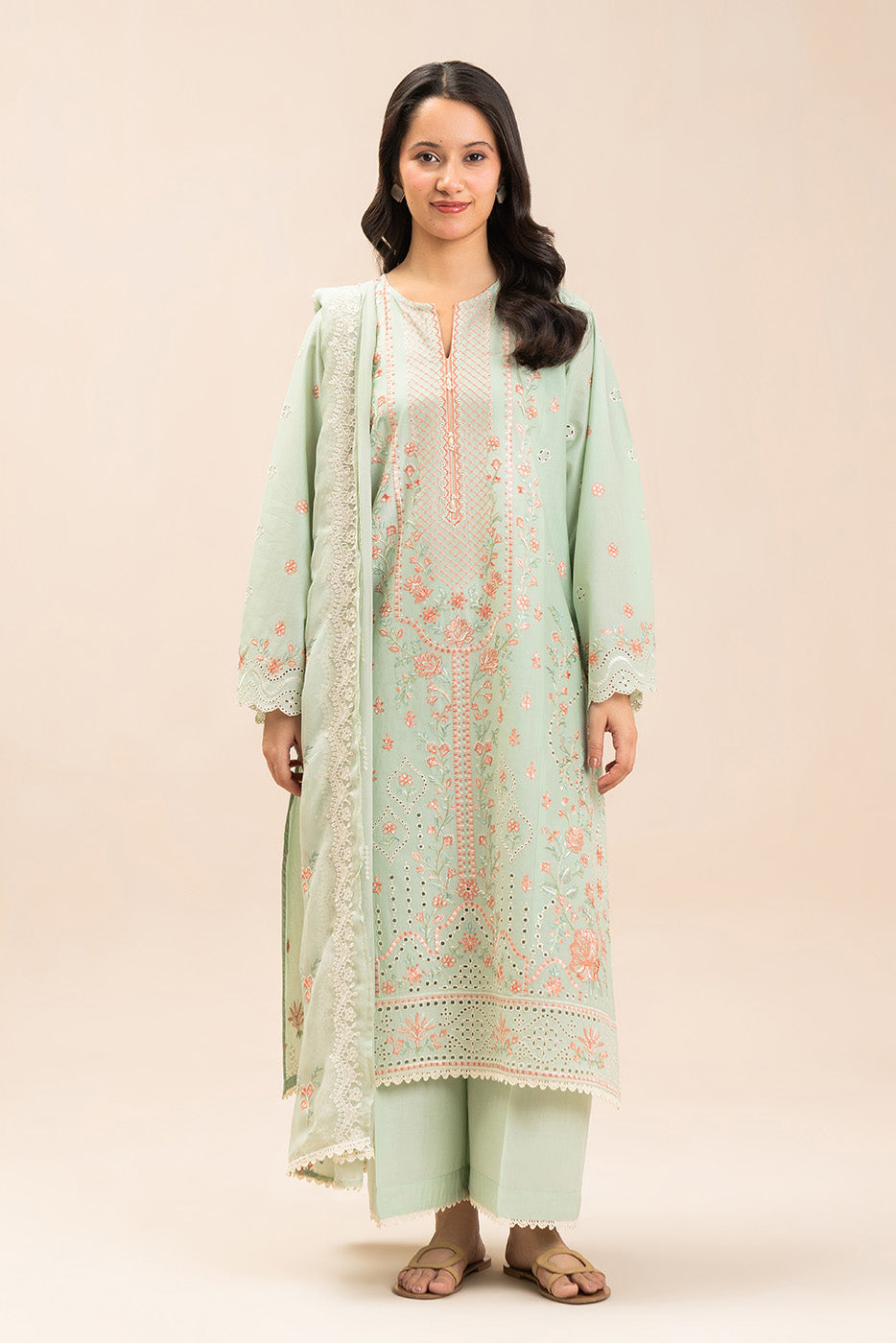 3 PIECE EMBROIDERED LAWN SUIT (LUXURY PRET)