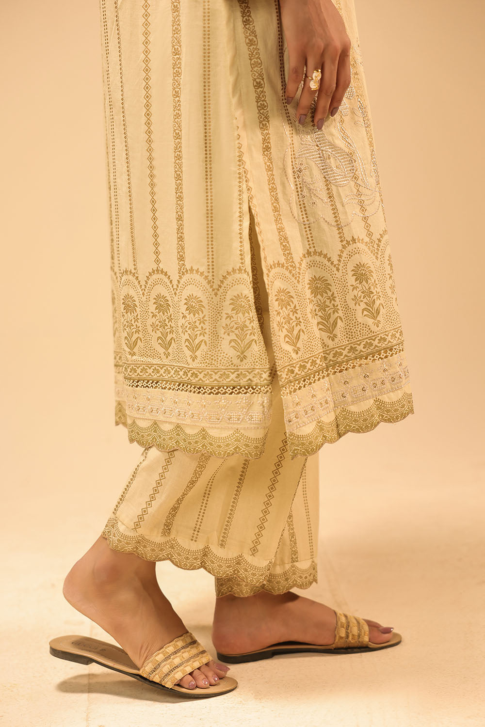 Cambric Block Printed Co-Ord Set With Embroidered