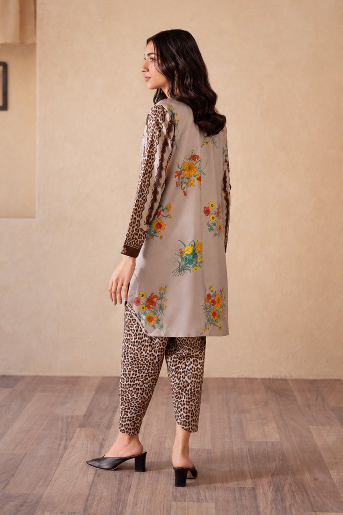 2-PC Embroidered  CPM-4-S46B