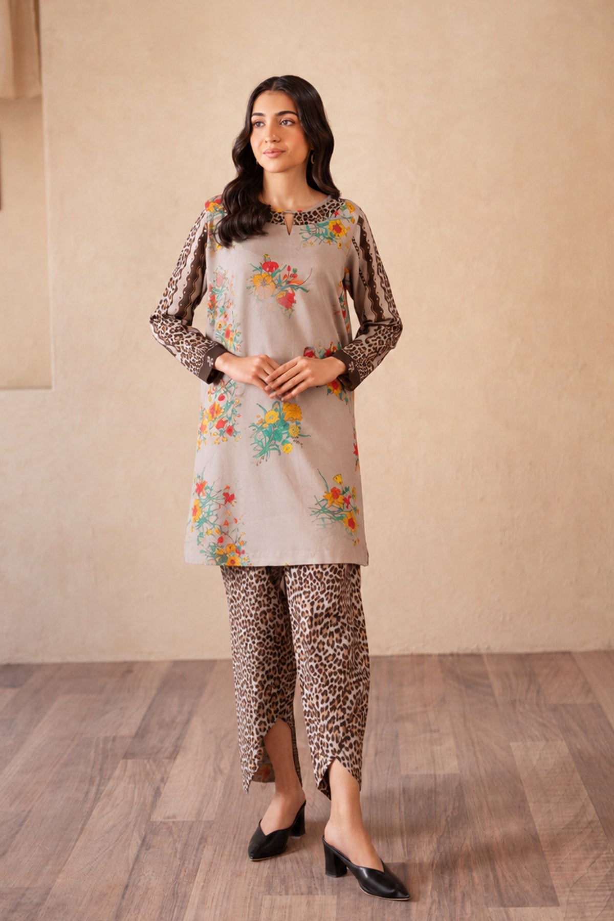 2-PC Embroidered  CPM-4-S46B