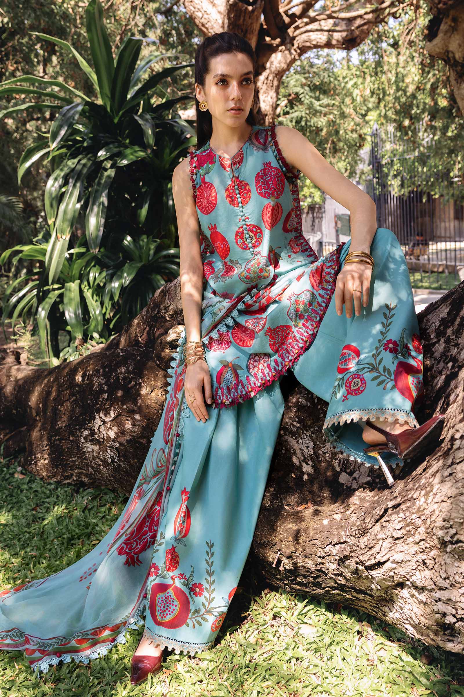 3 Piece Unstitched Embroidered Lawn Suit