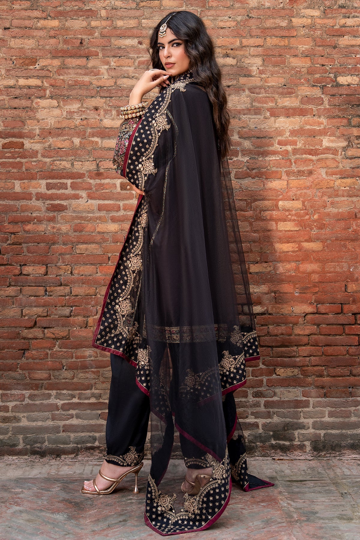 Embroidered Raw Silk CMA-6-383