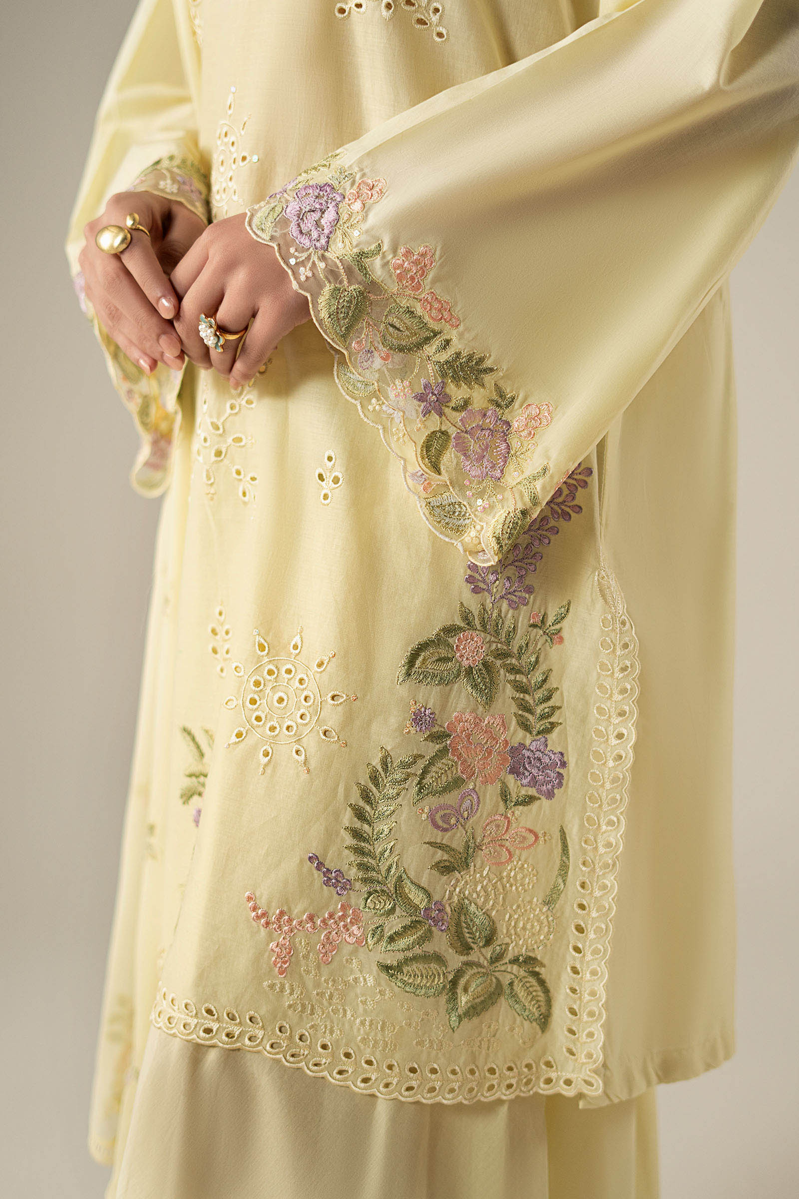 3 Piece Embroidered Lawn Suit