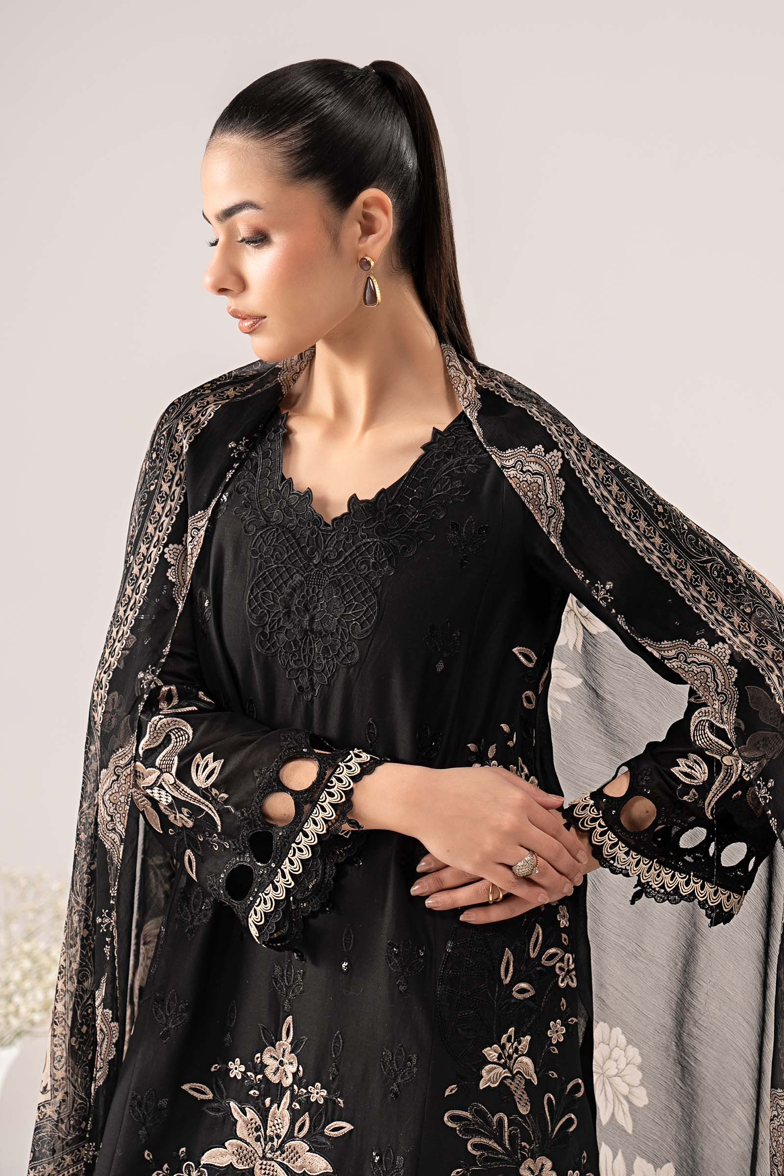 3 Piece Embroidered Lawn Suit