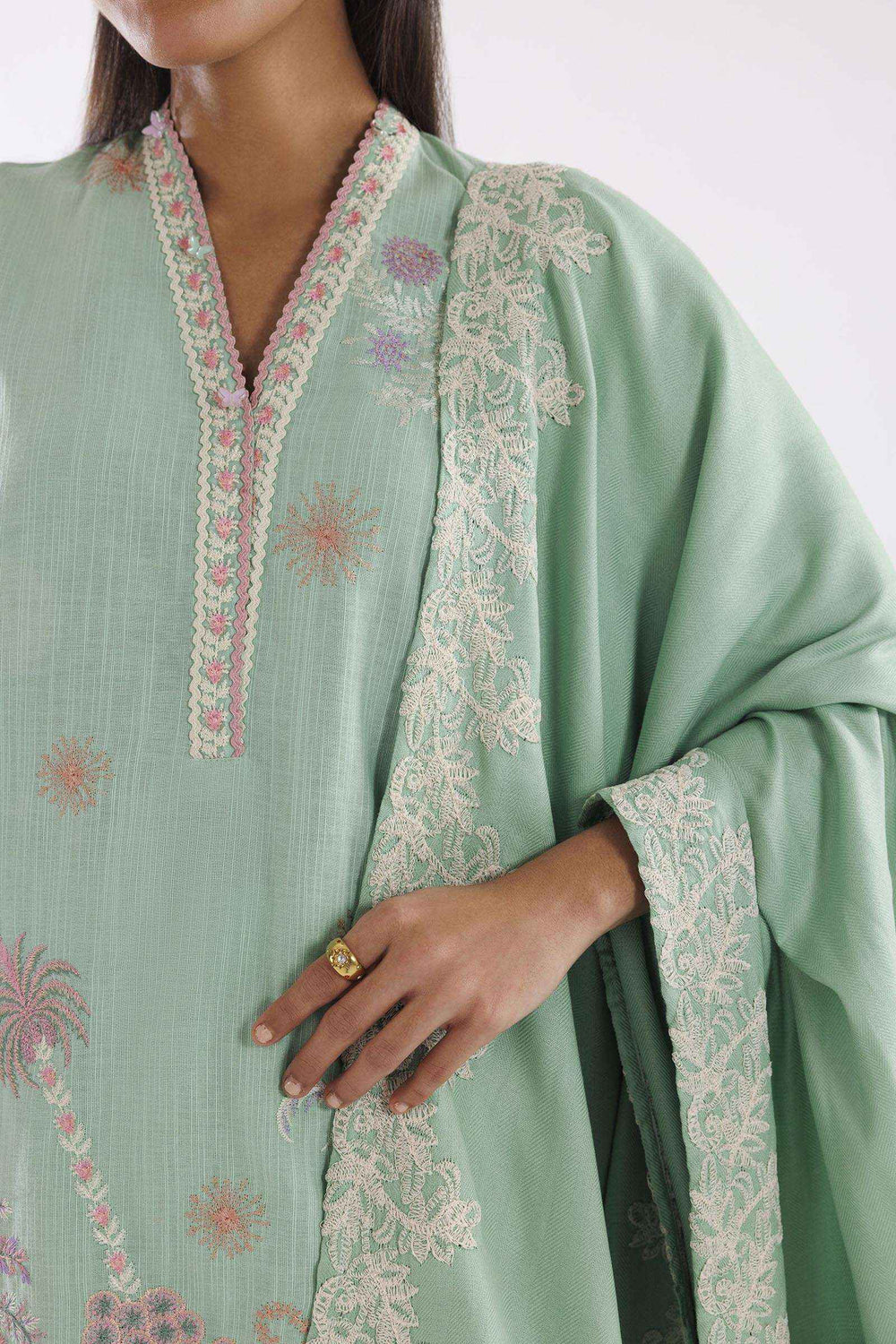 Stitched Khaddar Muzlin Suit