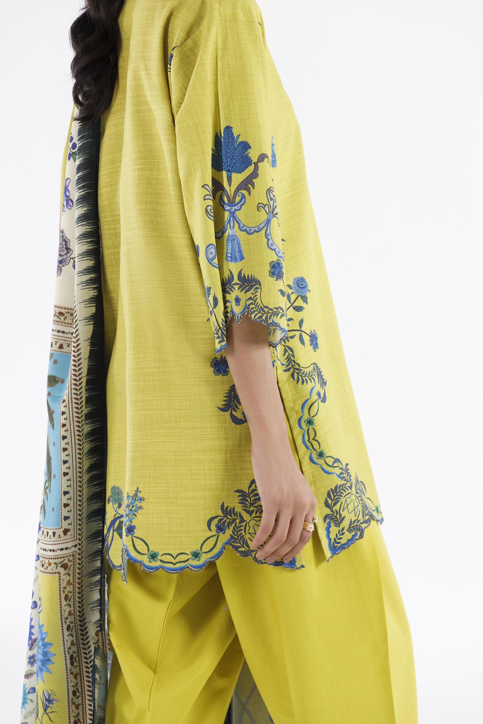 Stitched Embroidered Muzlin Suit