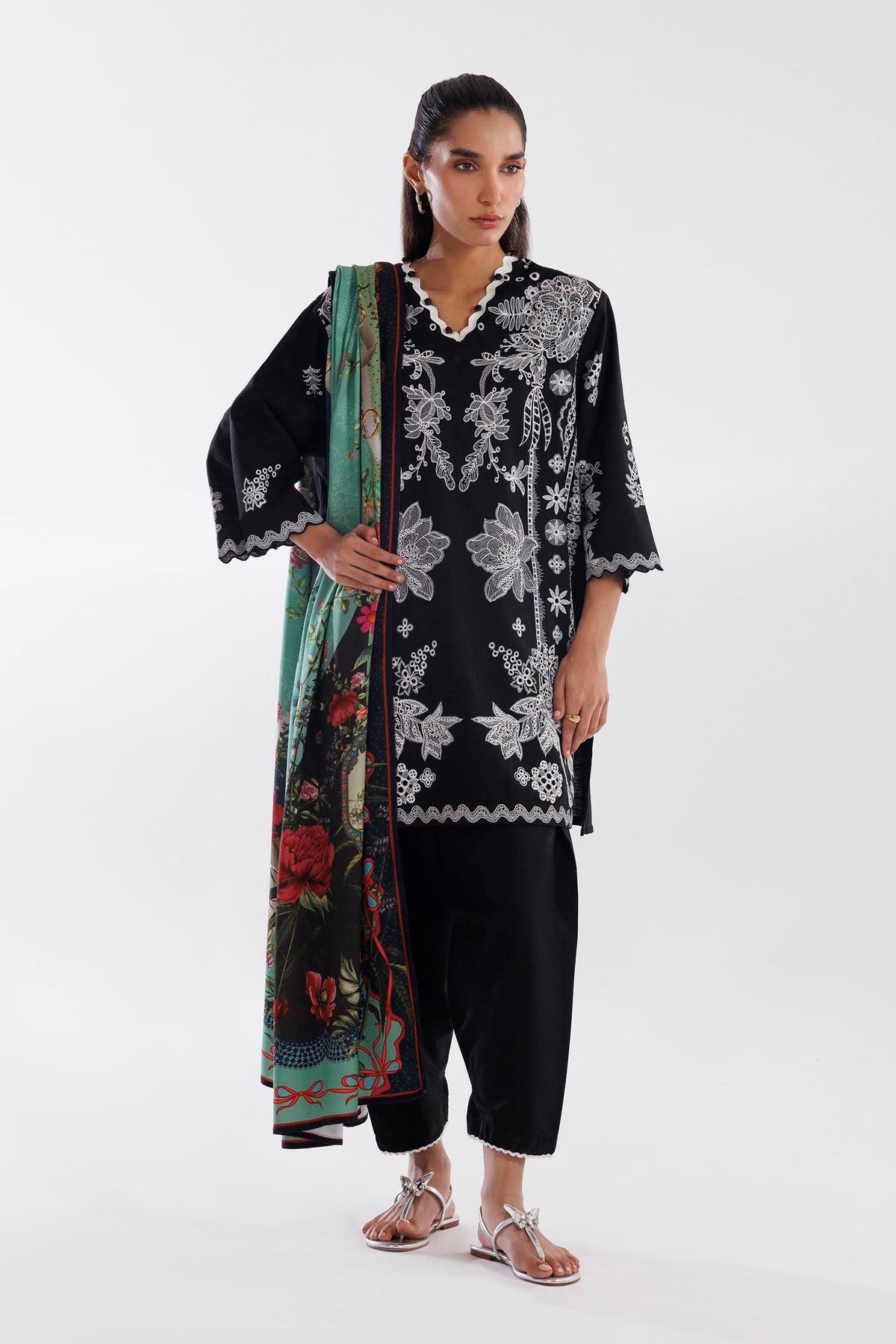 Stitched Khaddar Muzlin Suit