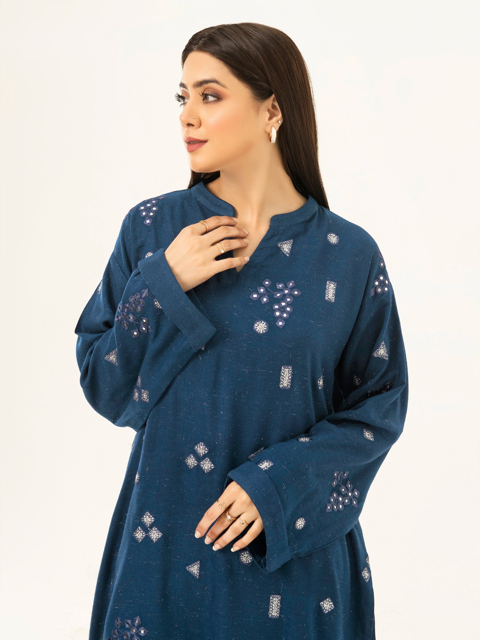 2 Piece Karandi-Embellished (Pret) INVENTORY ISSUE
