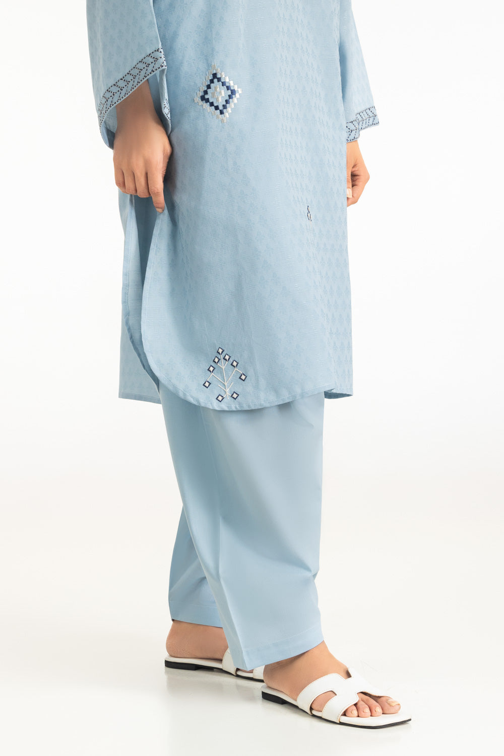 Jacquard Embroidered Shirt And Dyed Shalwar