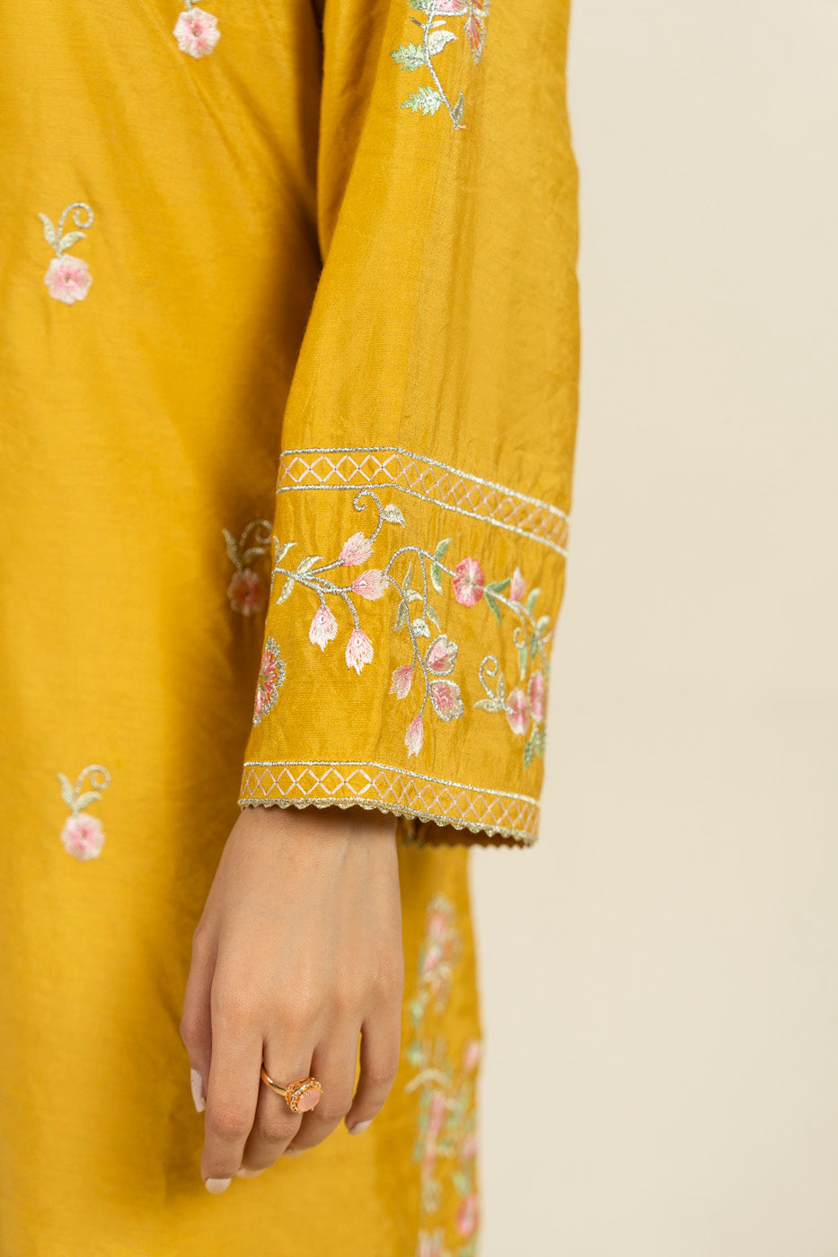 RTW | SHIRT & TROUSER