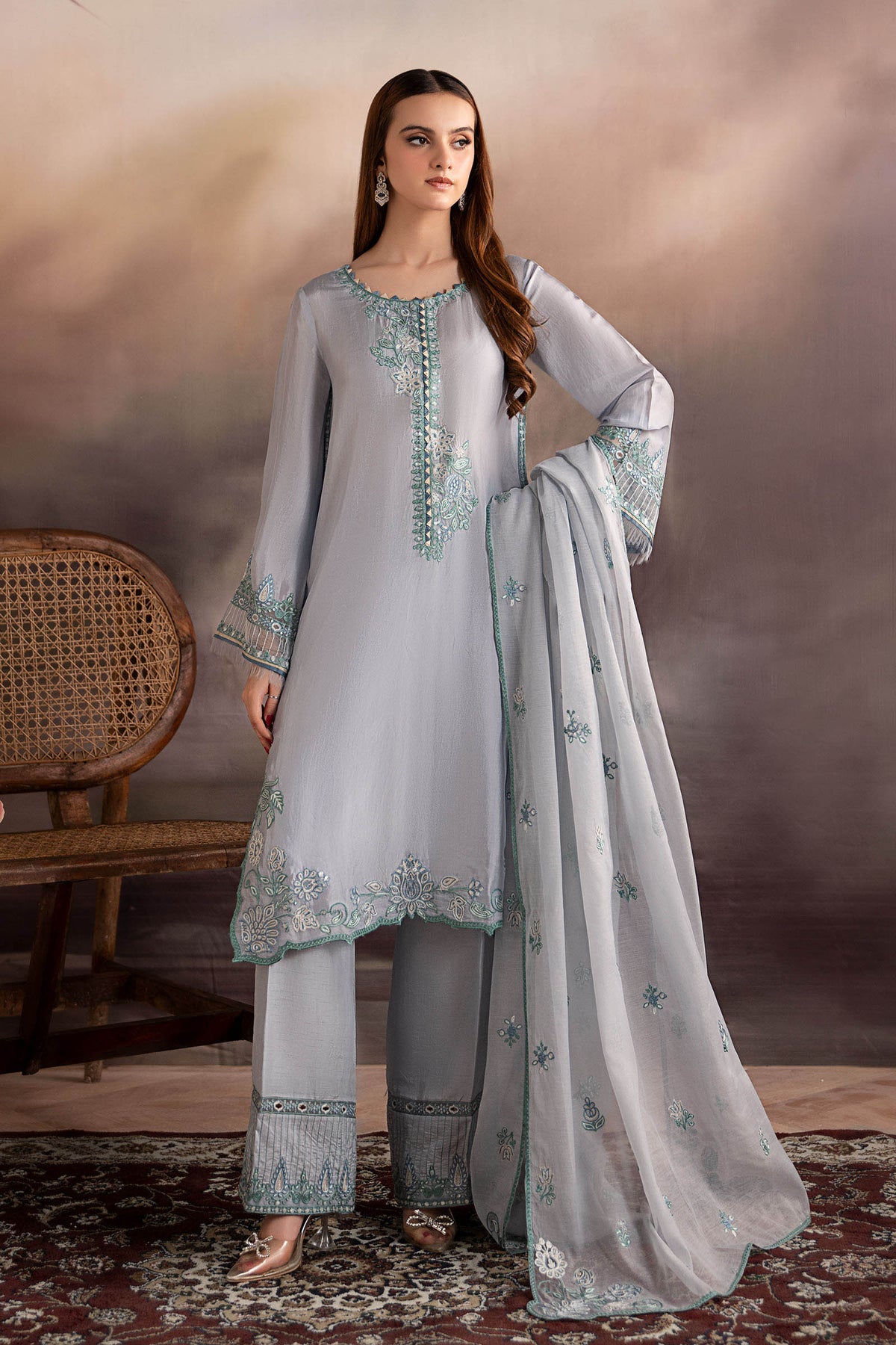 3 Piece Embroidered Tassel Silk Suit