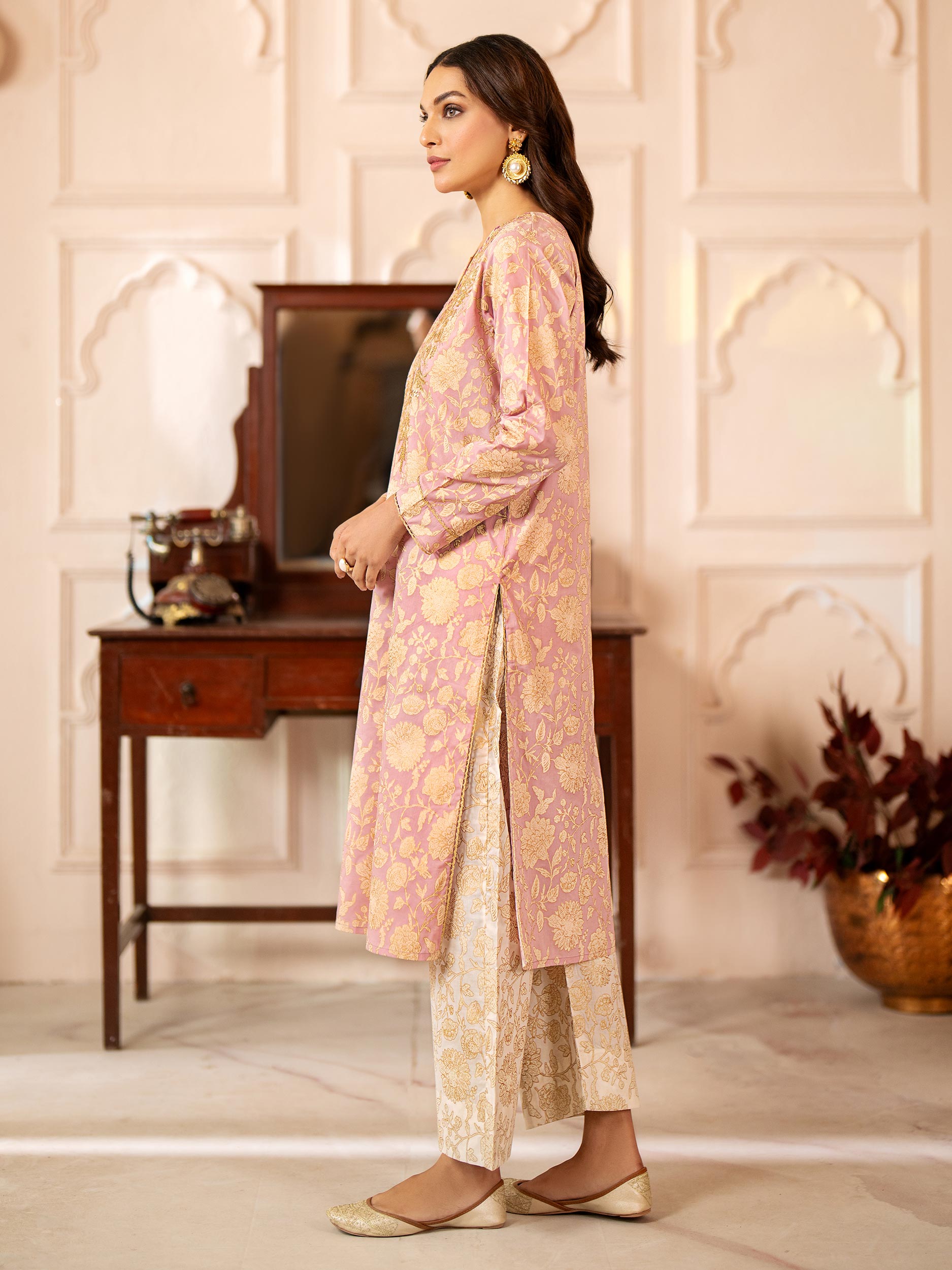 2 Piece Lawn Suit- Embroidered (Pret)
