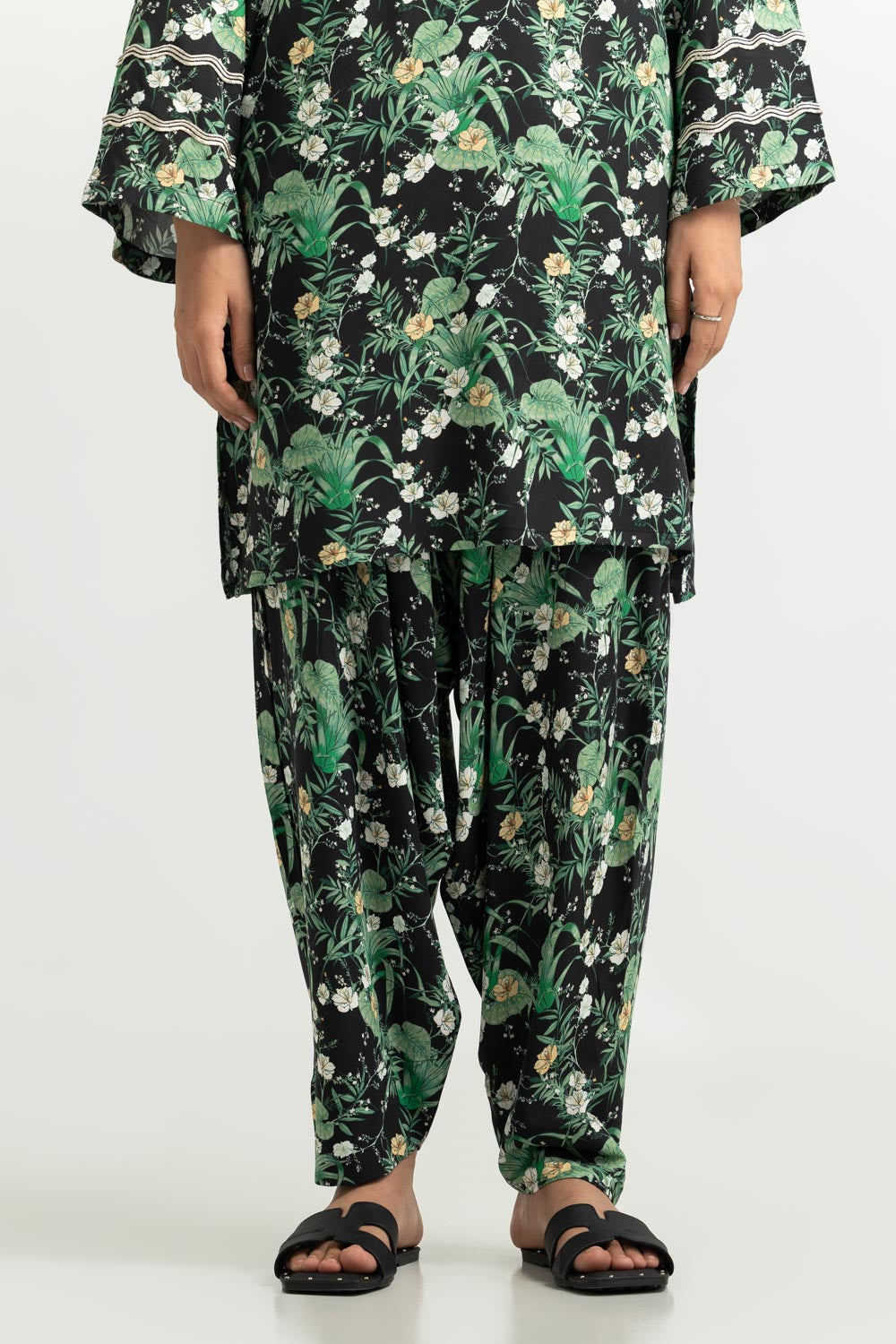Royan Printed Co-Ord Set With Embroidered