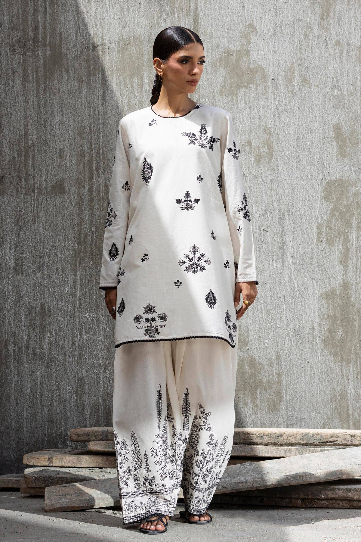 Stitched Embroidered Lawn Shirt+Farshi Shalwar