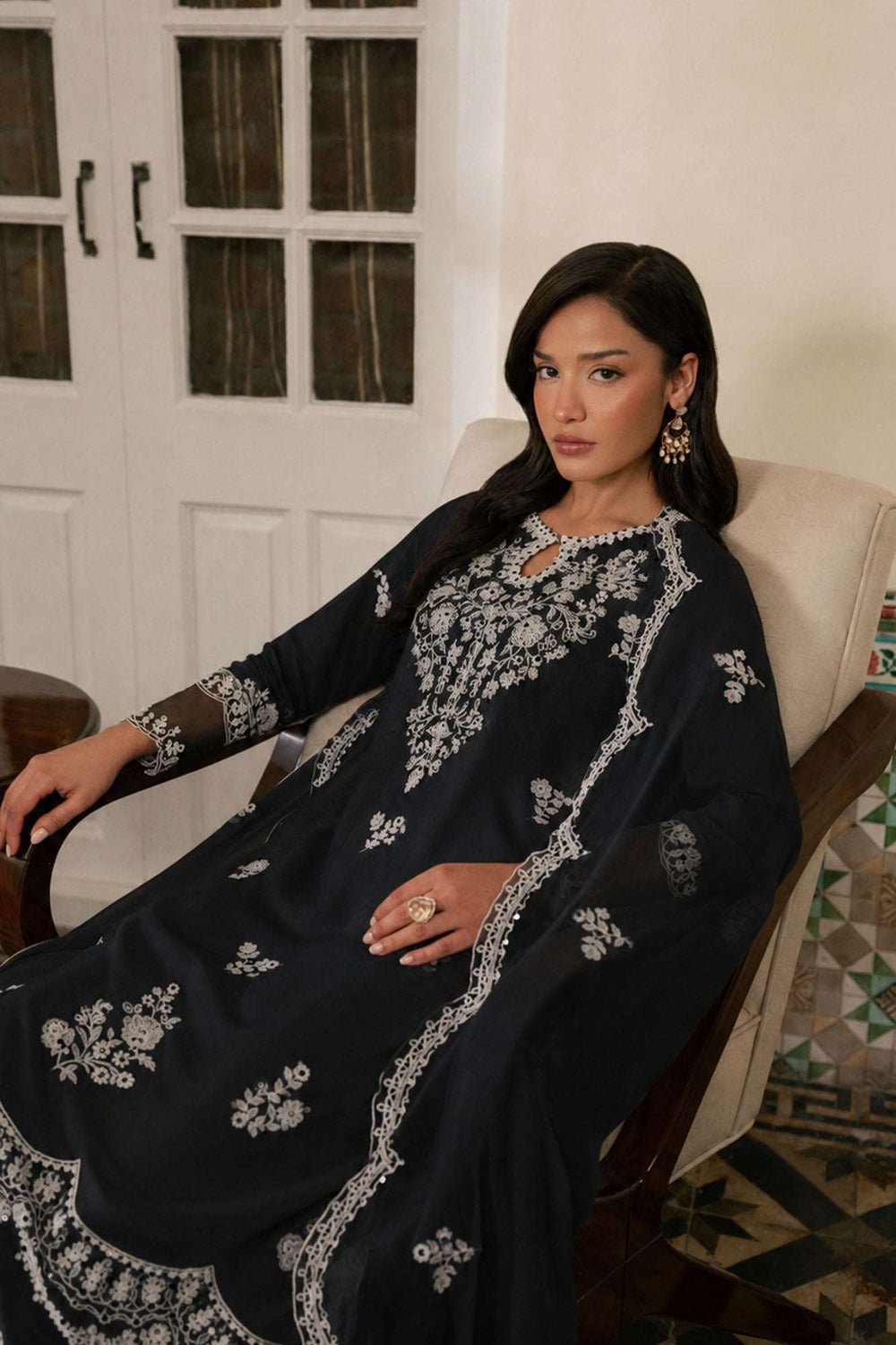PALE BLACK-3PC (SHIRT, TROUSER & DUPATTA)