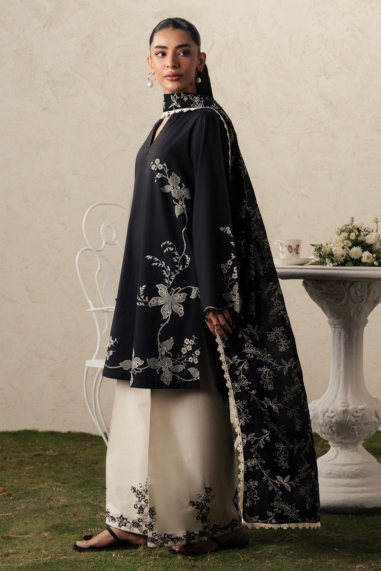 EBONY LACE-3PC (SHIRT, TROUSER & DUPATTA)