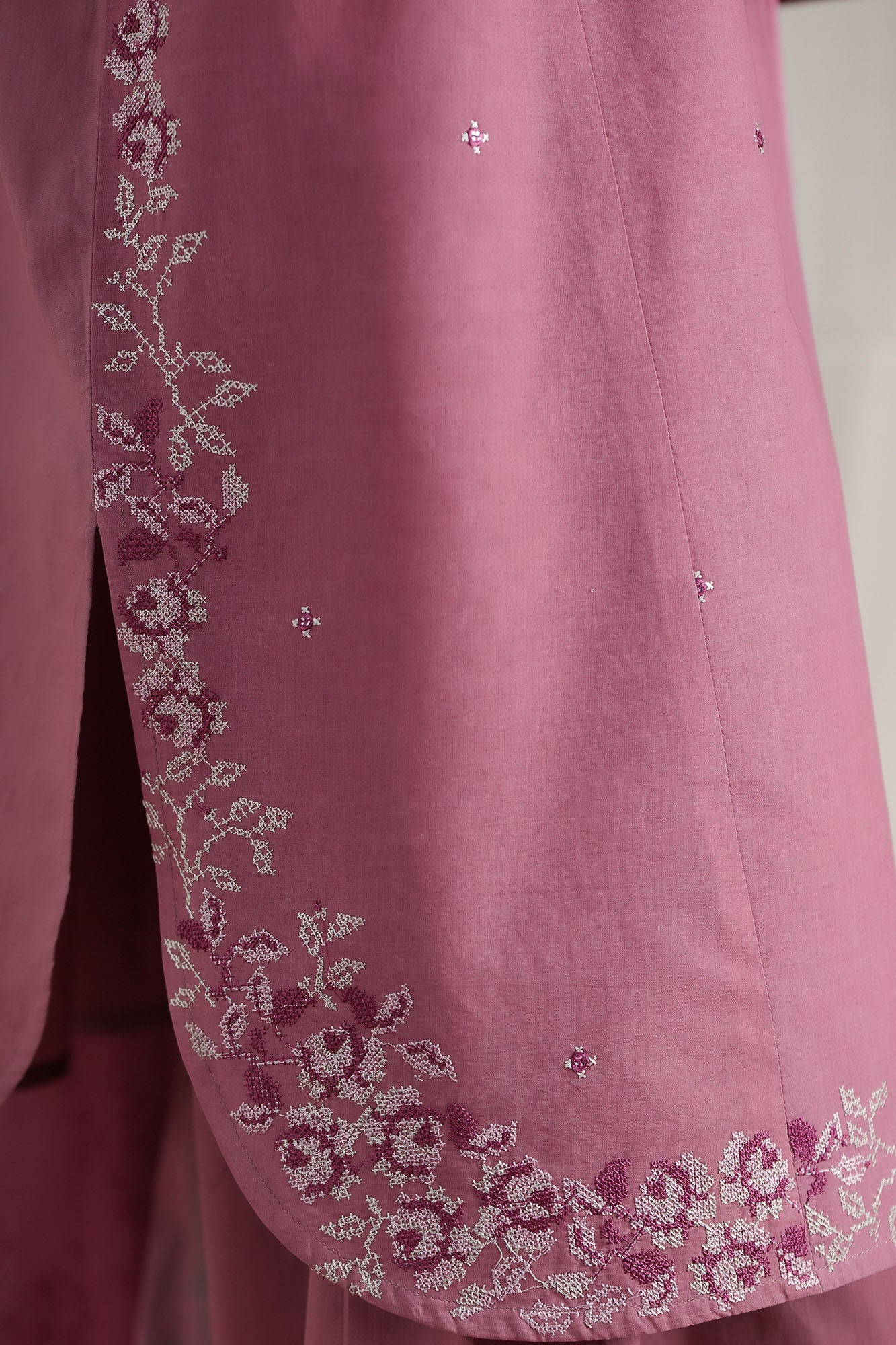 ROSE ELEGANCE-3PC (SHIRT, SHALWAR & DUPATTA)