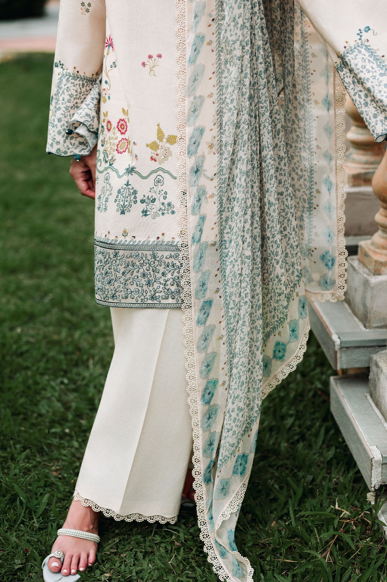 SUBTLE BEIGE-3PC (SHIRT, TROUSER & DUPATTA)