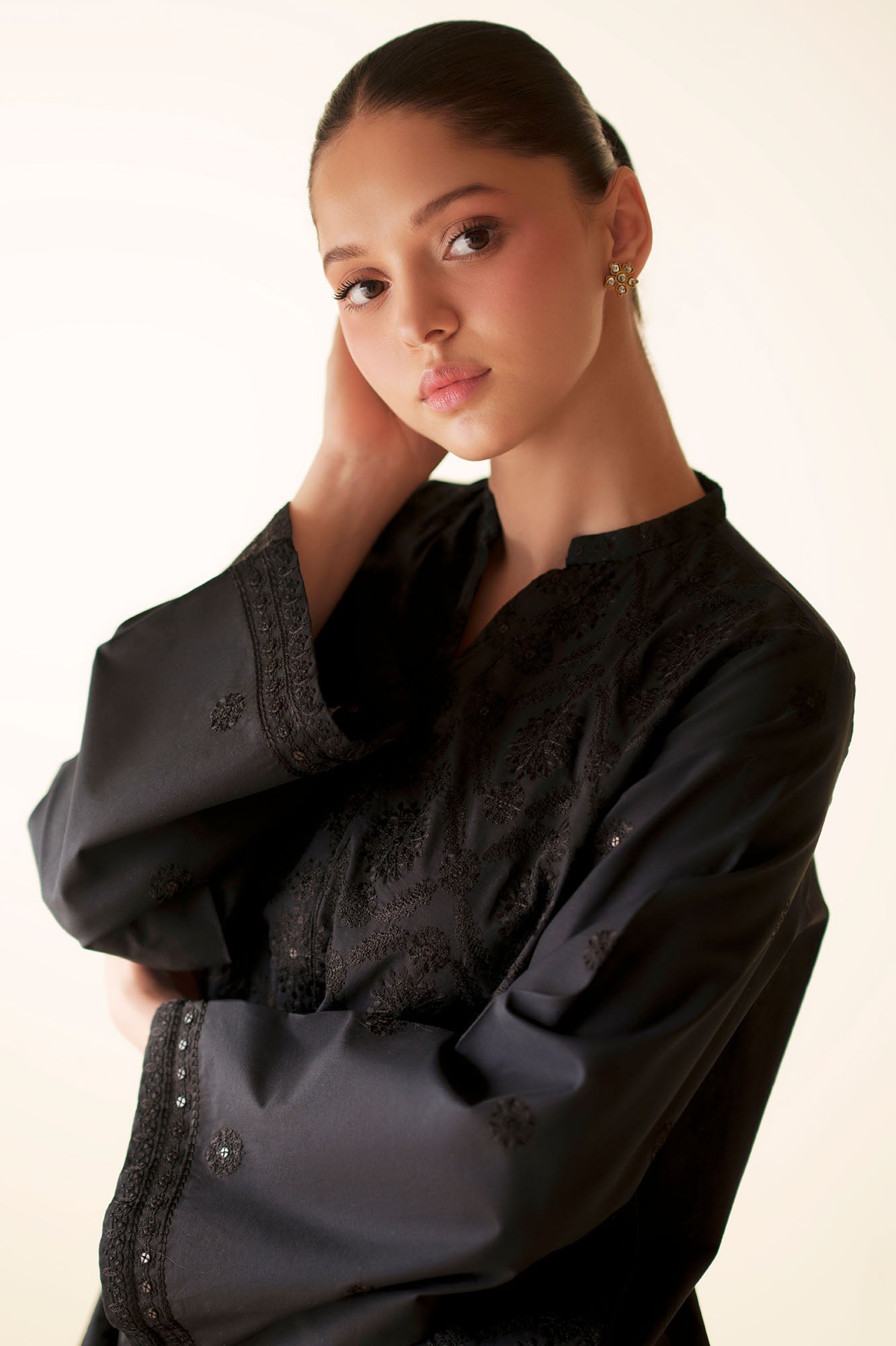ETERNAL BLACK EMBROIDERED CAMBRIC SHIRT