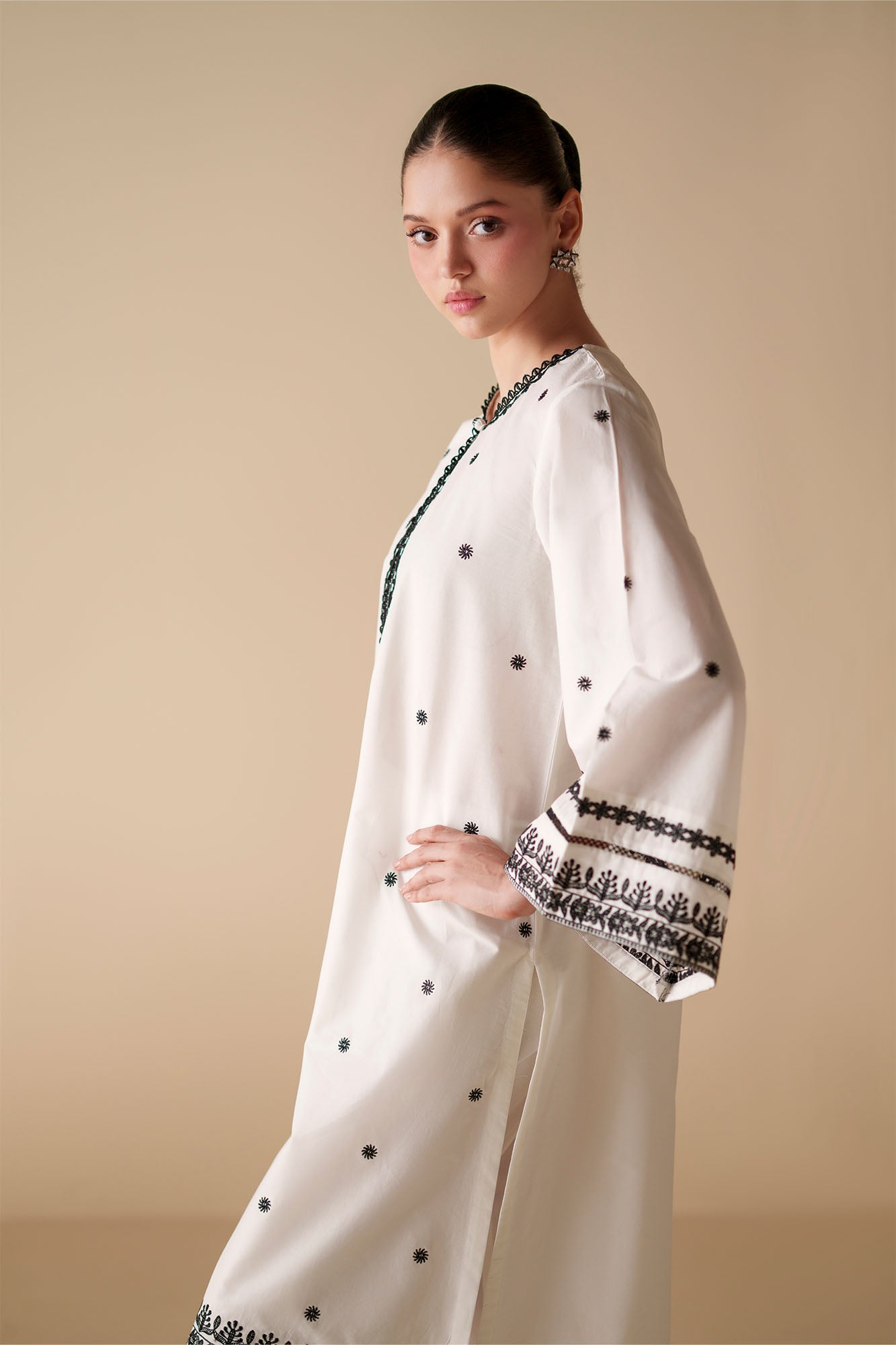 LUNAR IVORY EMBROIDERED CAMBRIC SHIRT
