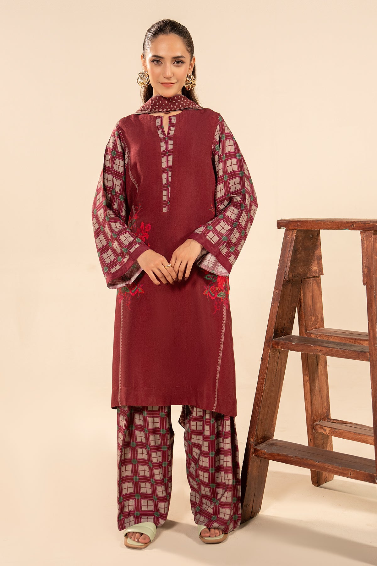 2-PC Embroidered  CPM-5-066A