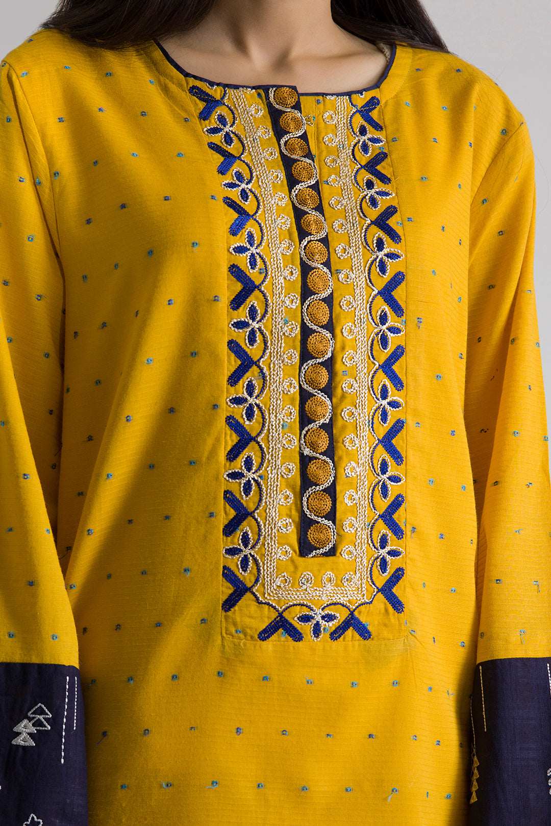 Embroidered Kurta Trouser - 0887