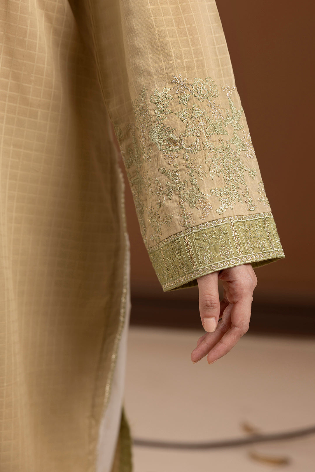 Embroidered Kurta - 2615