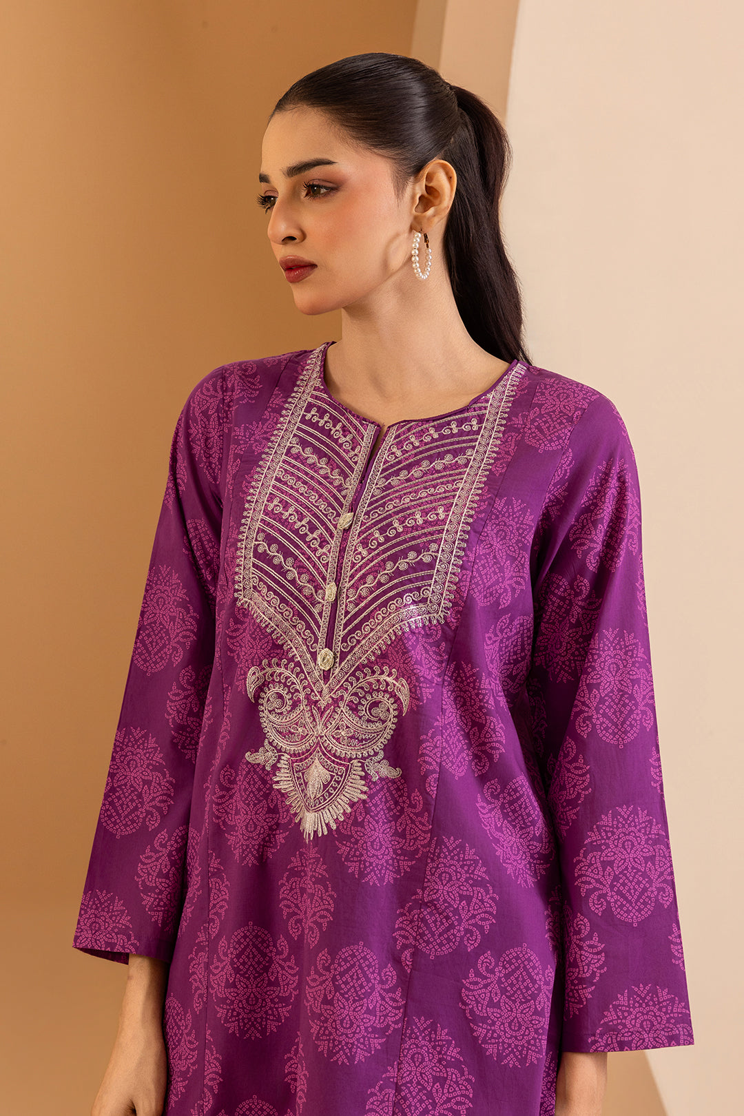 Embroidered Kurta Trouser - 1979