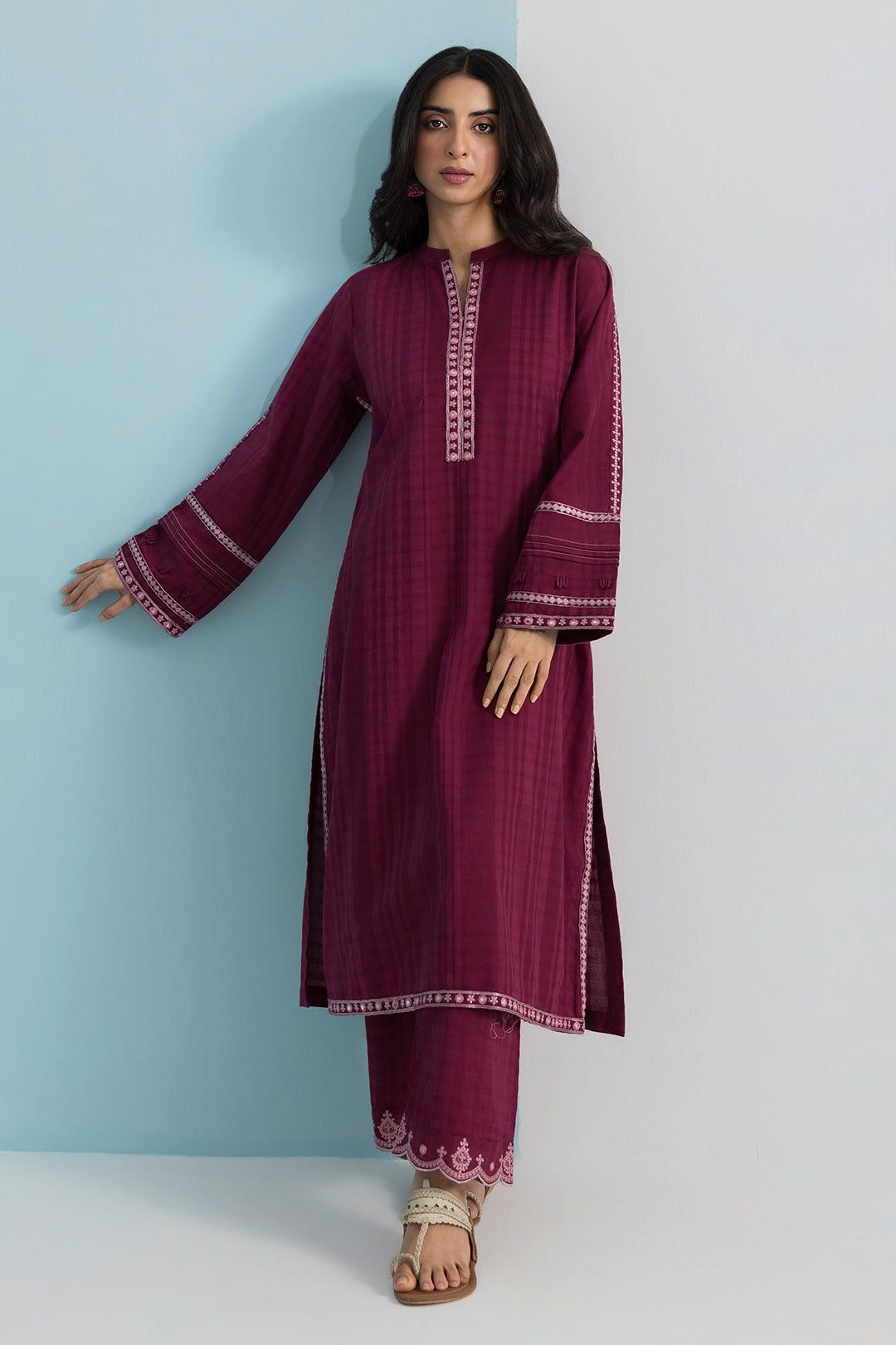 Embroidered Kurta Trouser - 2559