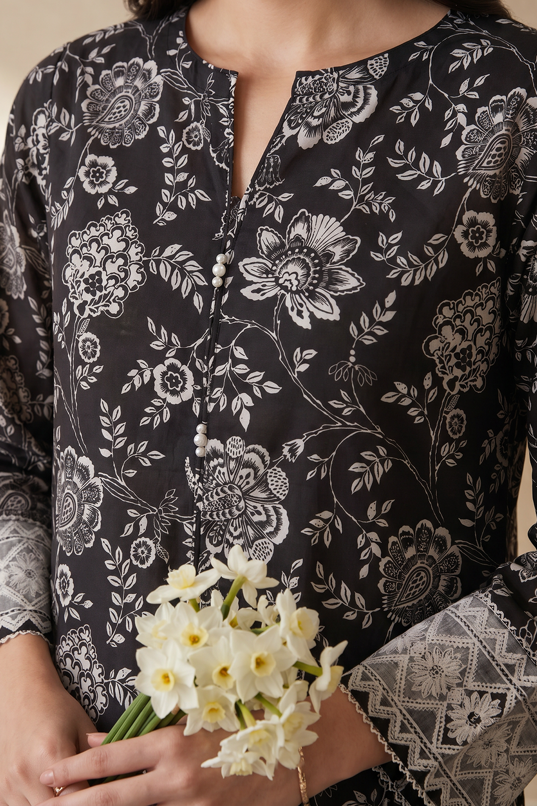 Embroidered Kurta - 2585
