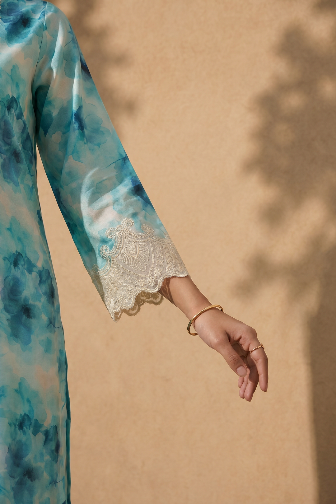 Embroidered Kurta Trouser - 2083