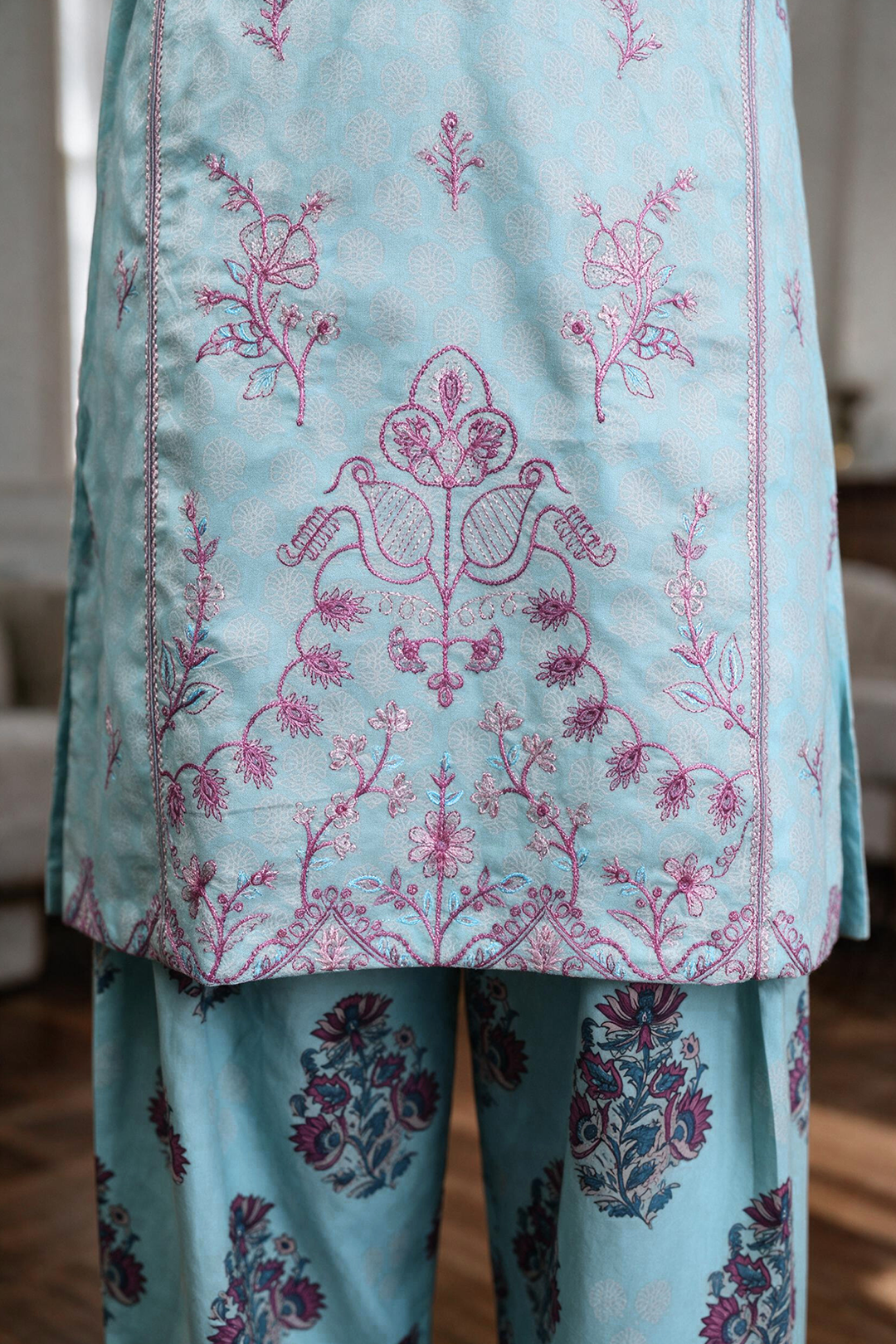 Embroidered Kurta Trouser - 2096