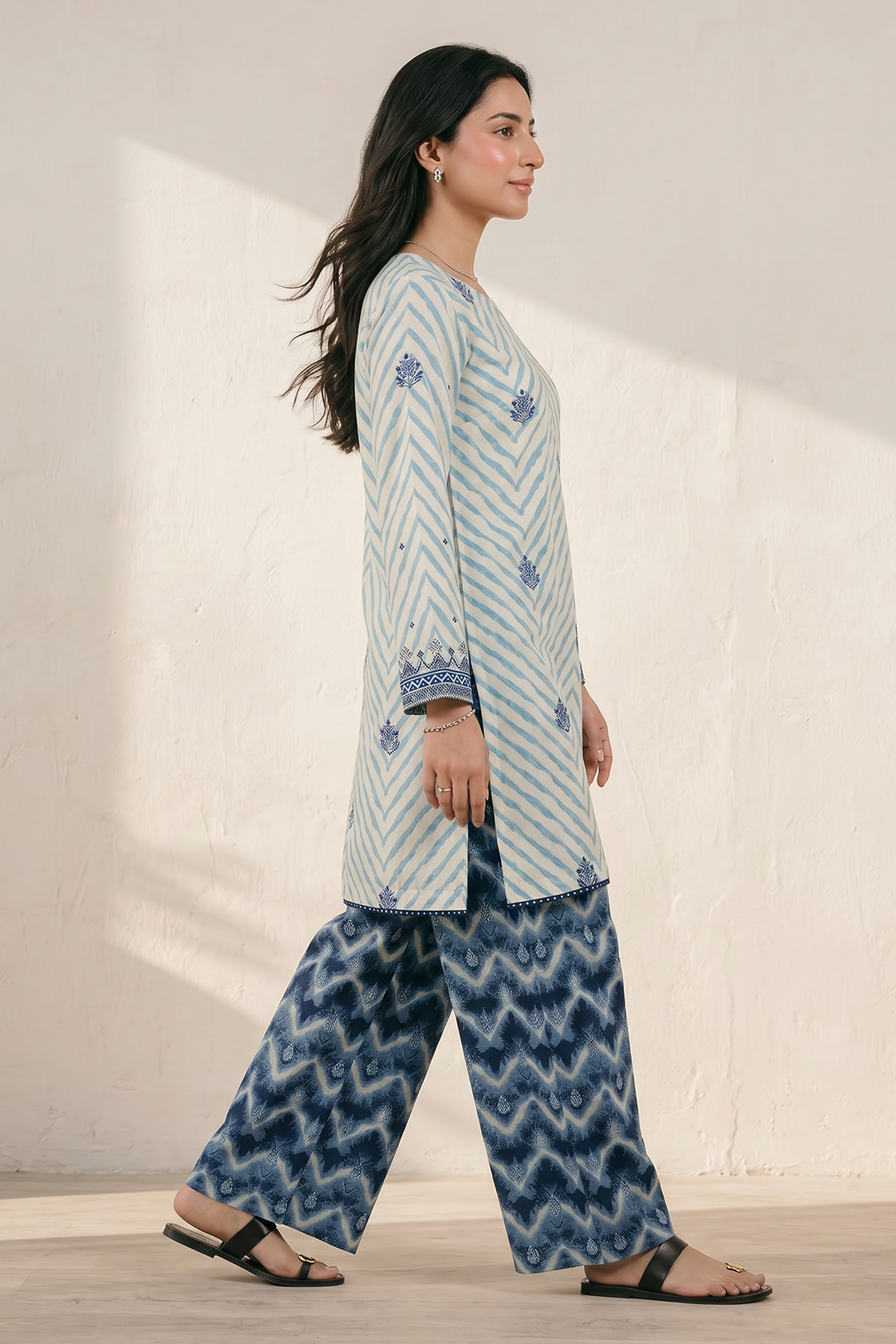 Embroidered Kurta Trouser - 2383