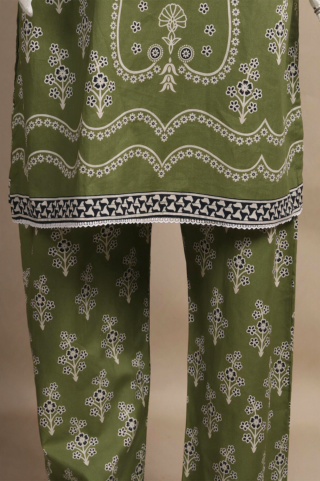 Embroidered Kurta Trouser - 2874