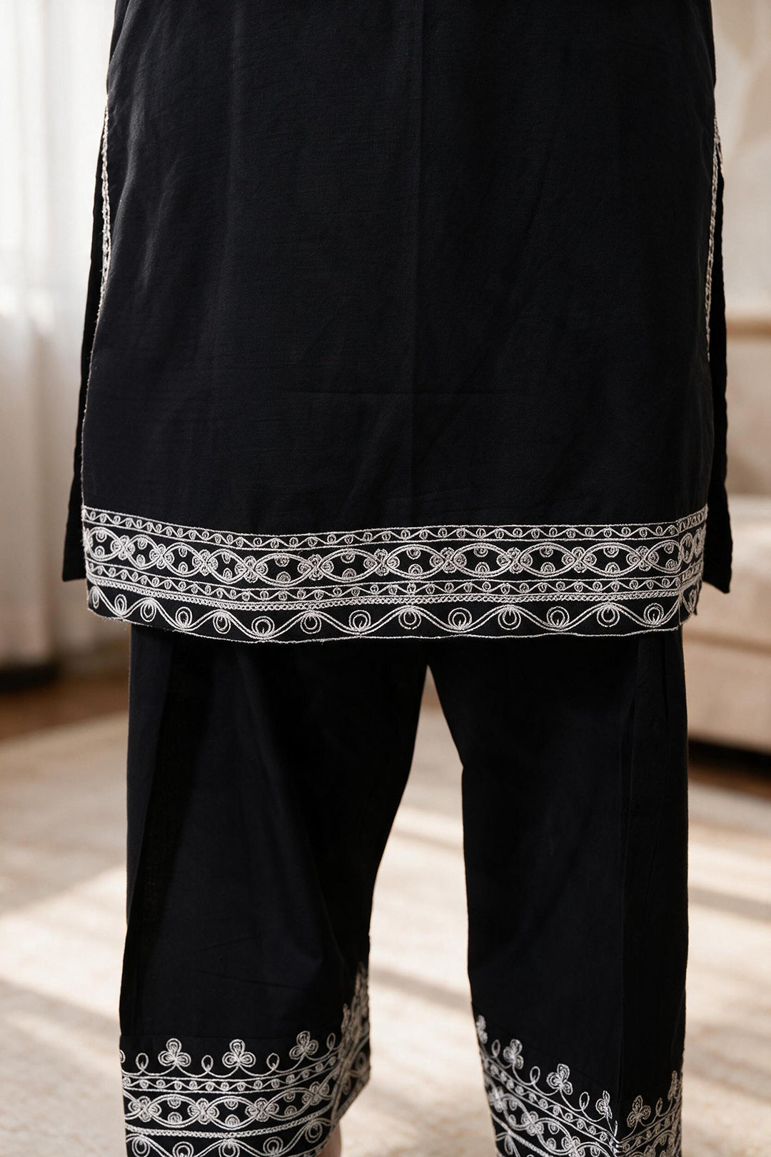 Embroidered Kurta Trouser - 3228