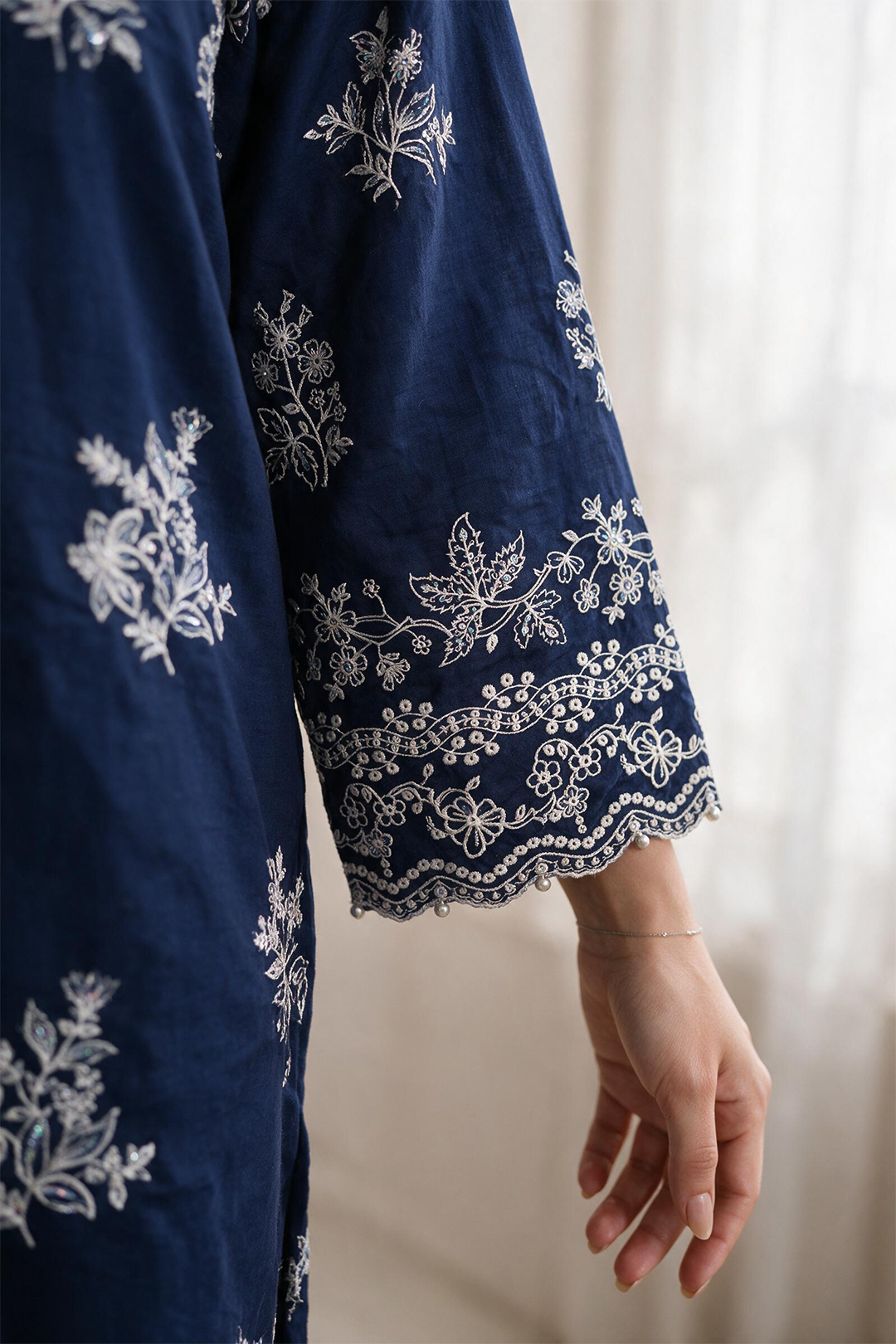 Embroidered Kurta Trouser - 3253