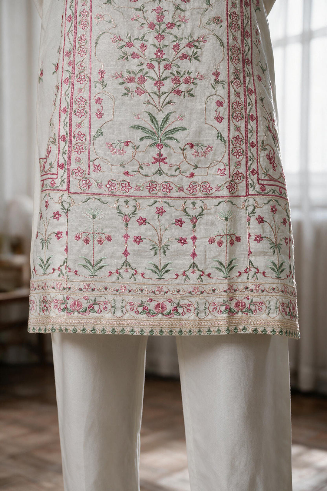 Embroidered Kurta Trouser - 3319