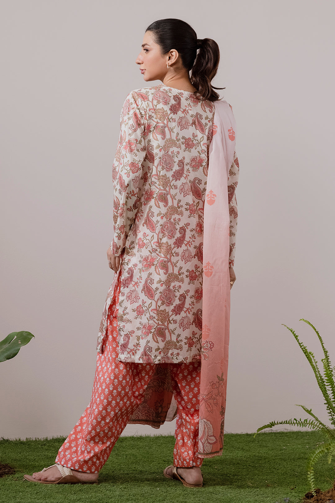 Kurta Dupatta Trouser - 1955