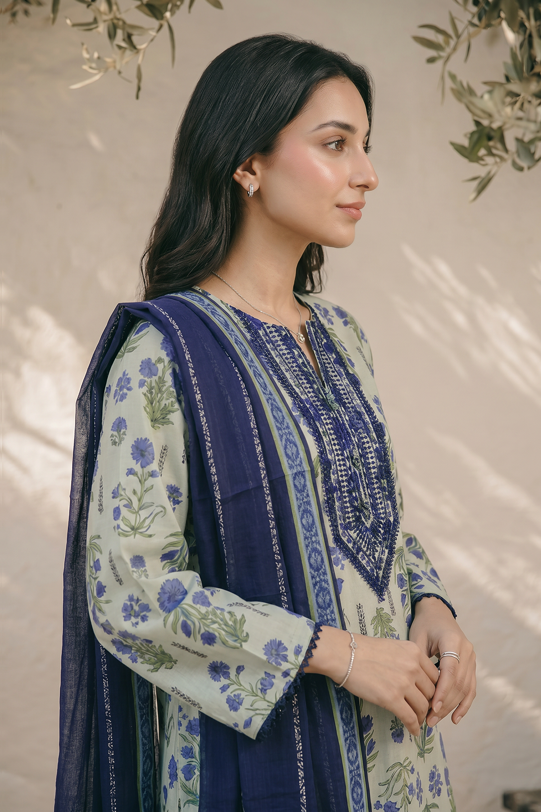 Embroidered Kurta Dupatta - 2421