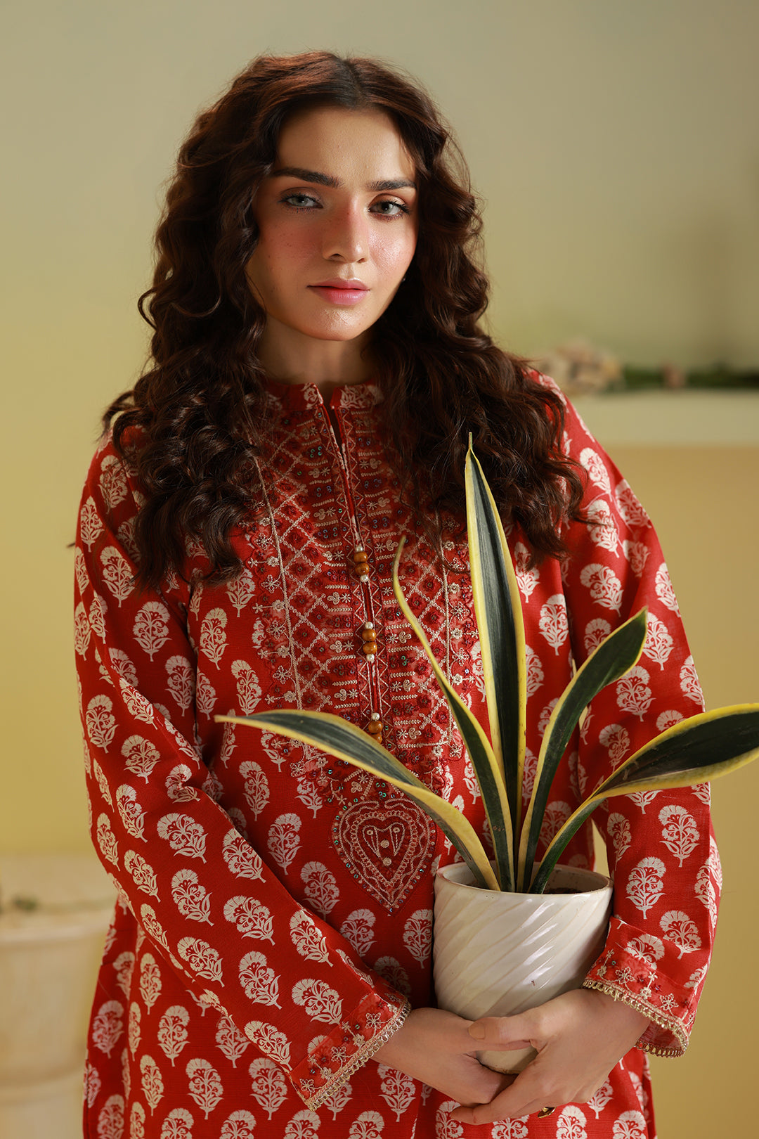 Embroidered Kurta Trouser - 3148