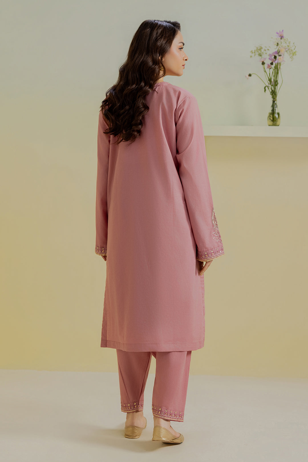 Embroidered Kurta Trouser - 2552