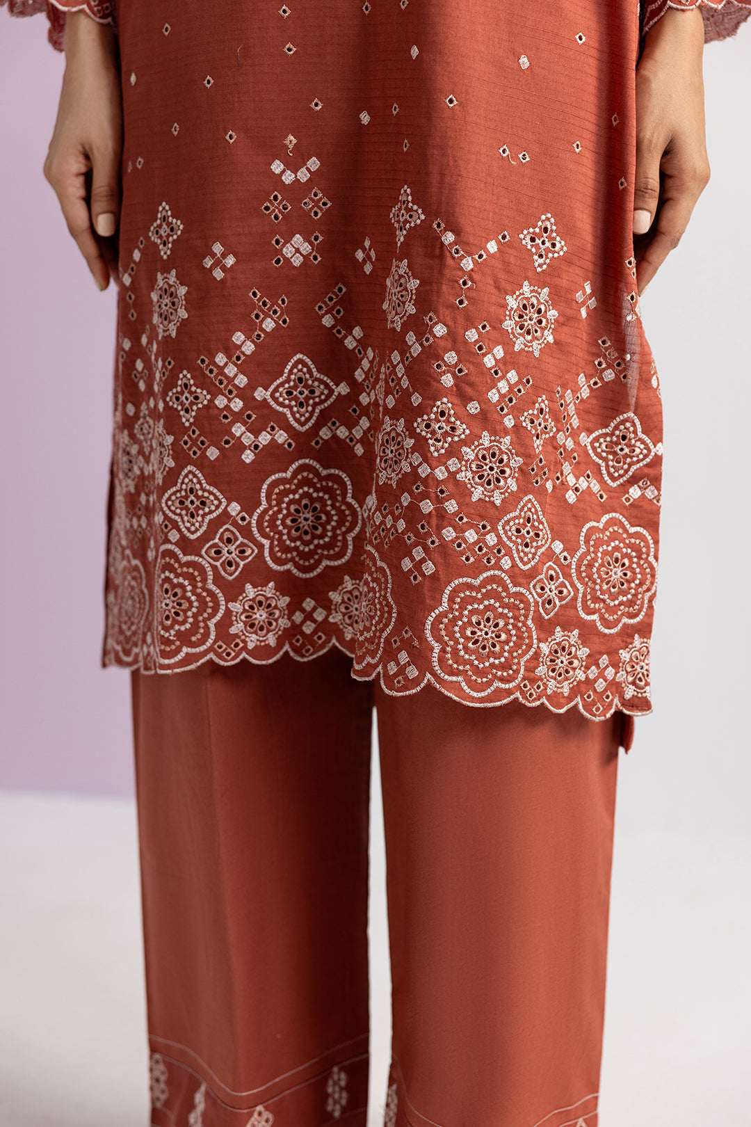 Embroidered Kurta Trouser - 2569