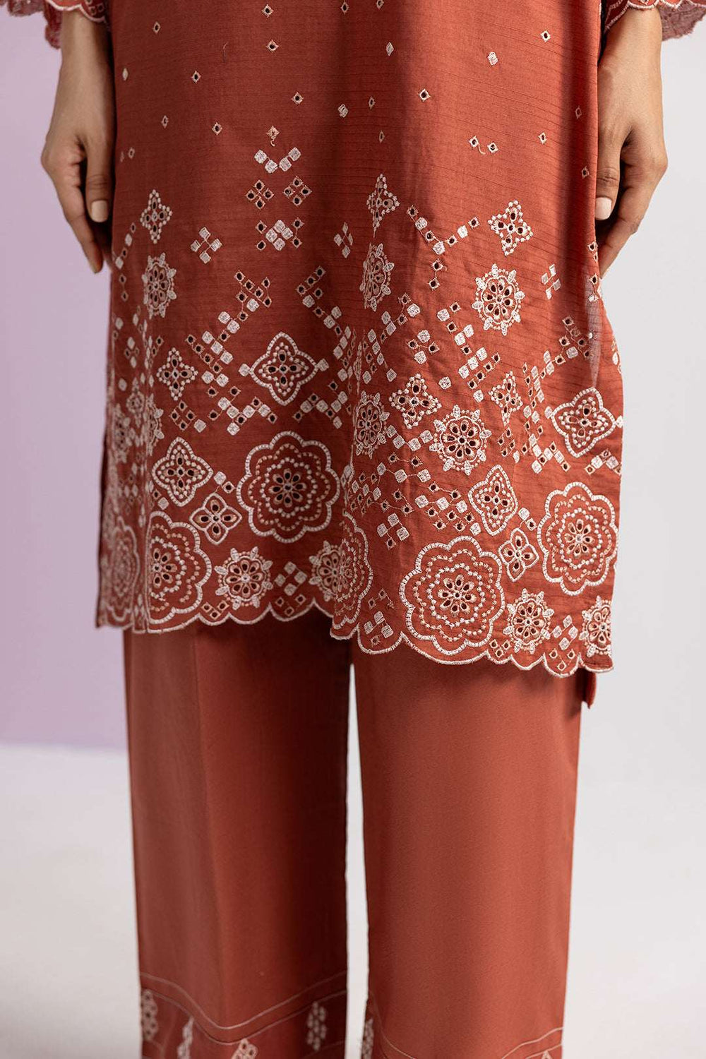 Embroidered Kurta Trouser - 2569