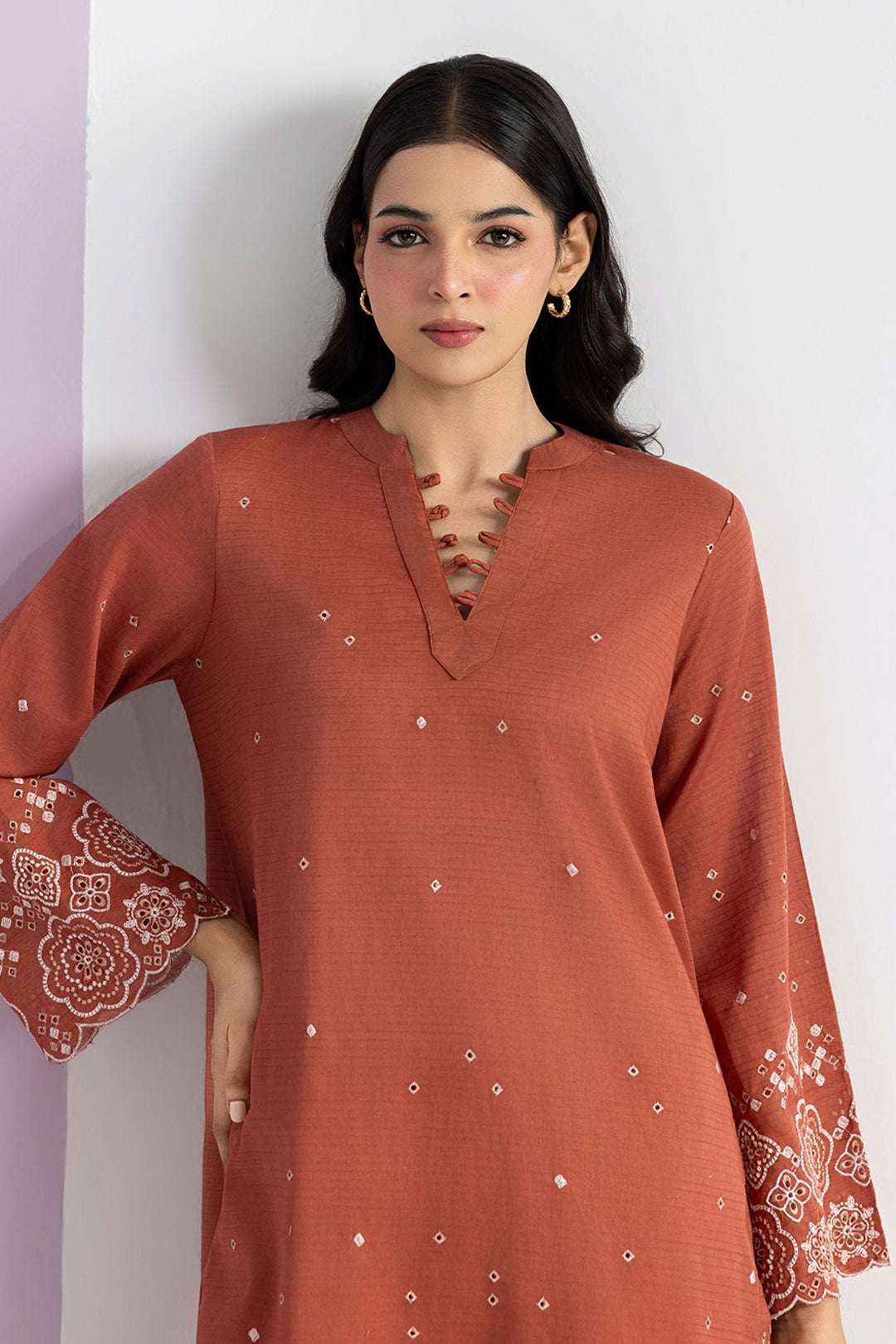 Embroidered Kurta Trouser - 2569